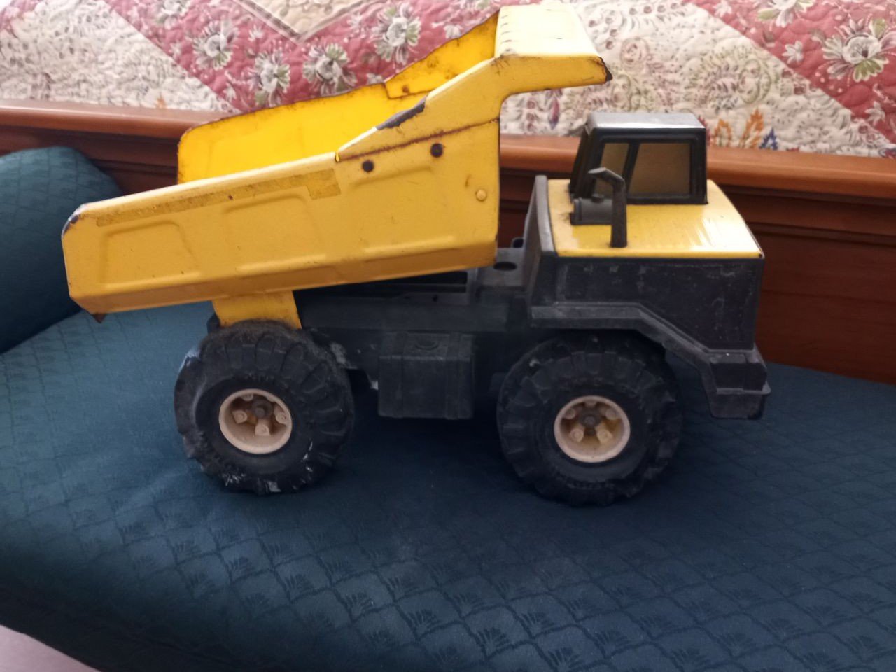 tonka trucks vintage