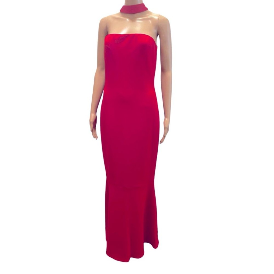 Liv Foster Strapless gown with choker collar