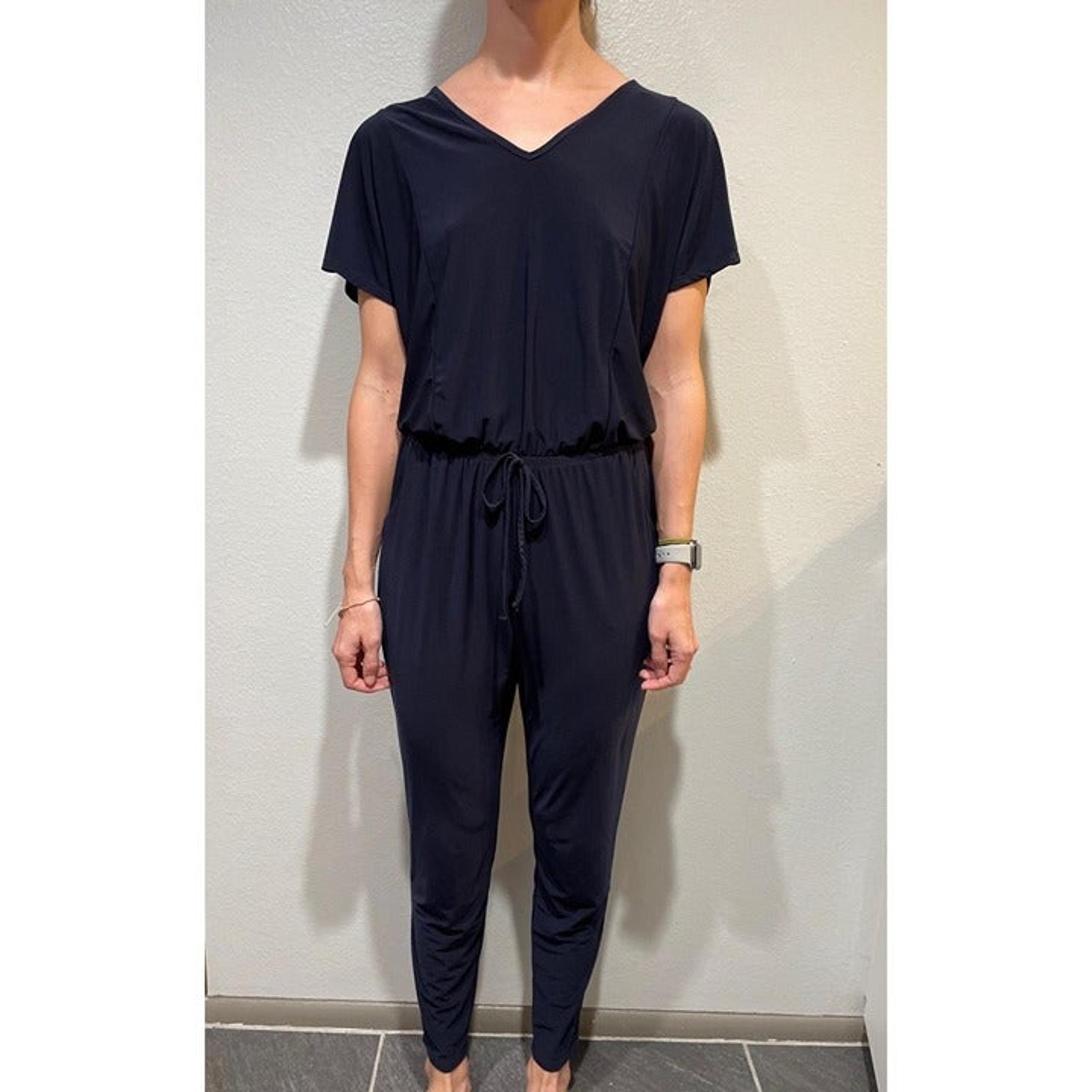 Gilli S Cut Out Shoulder and Keyhole Tie Back Short Sleeve Jumpsuit