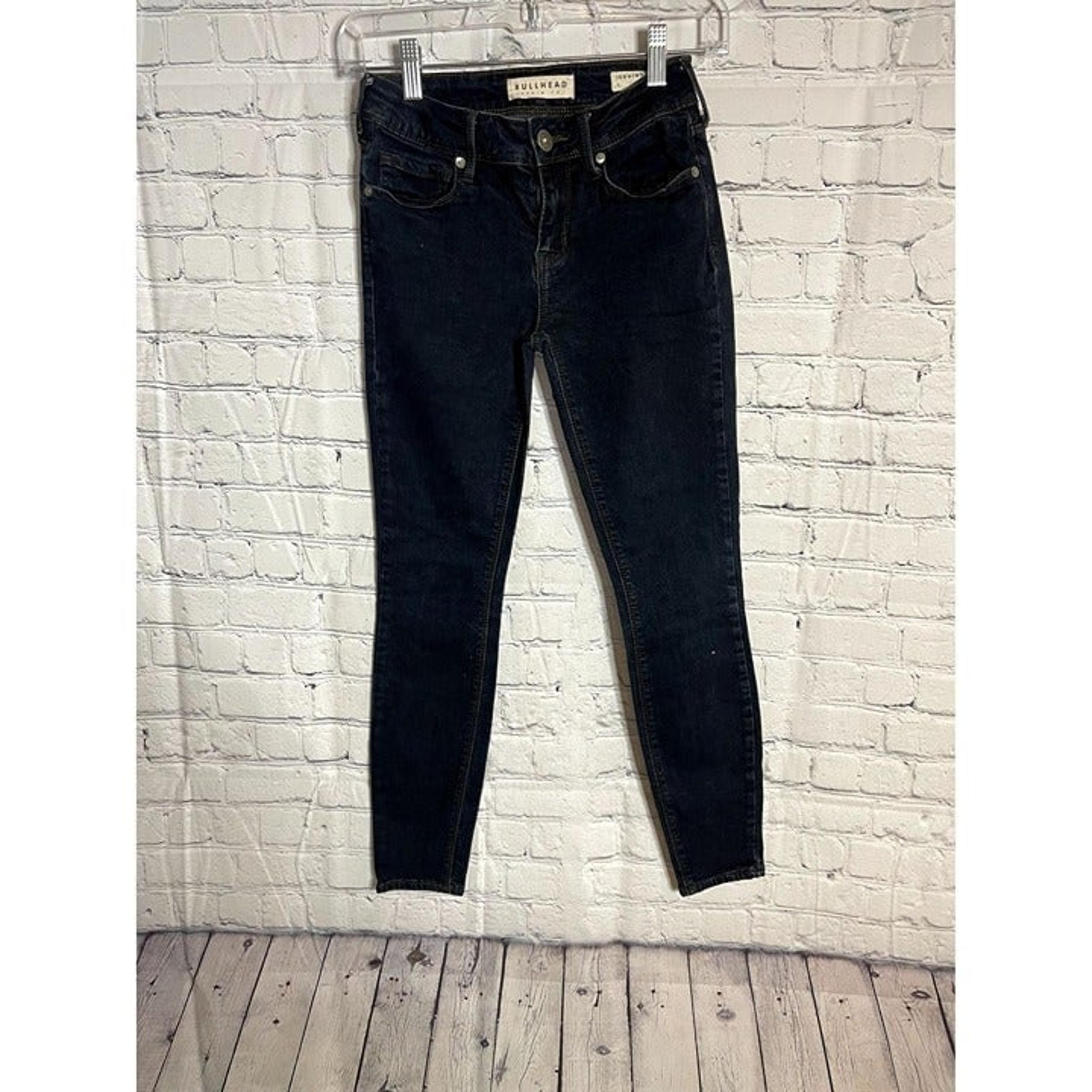 BULLHEAD LADIES DENIM JEGGINGS SZ (1) EUC