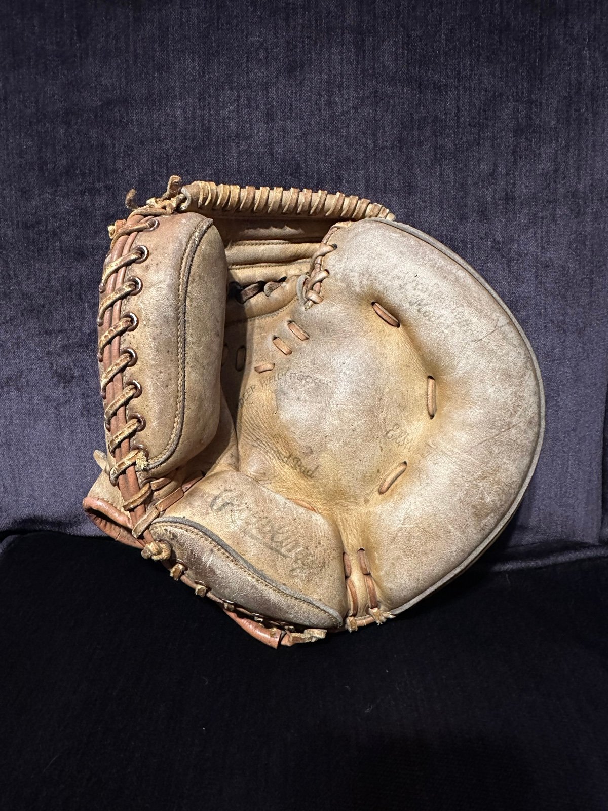 Rawlings 57 Baseball Glove Mitt Elston Howard RHT Professional Model Used