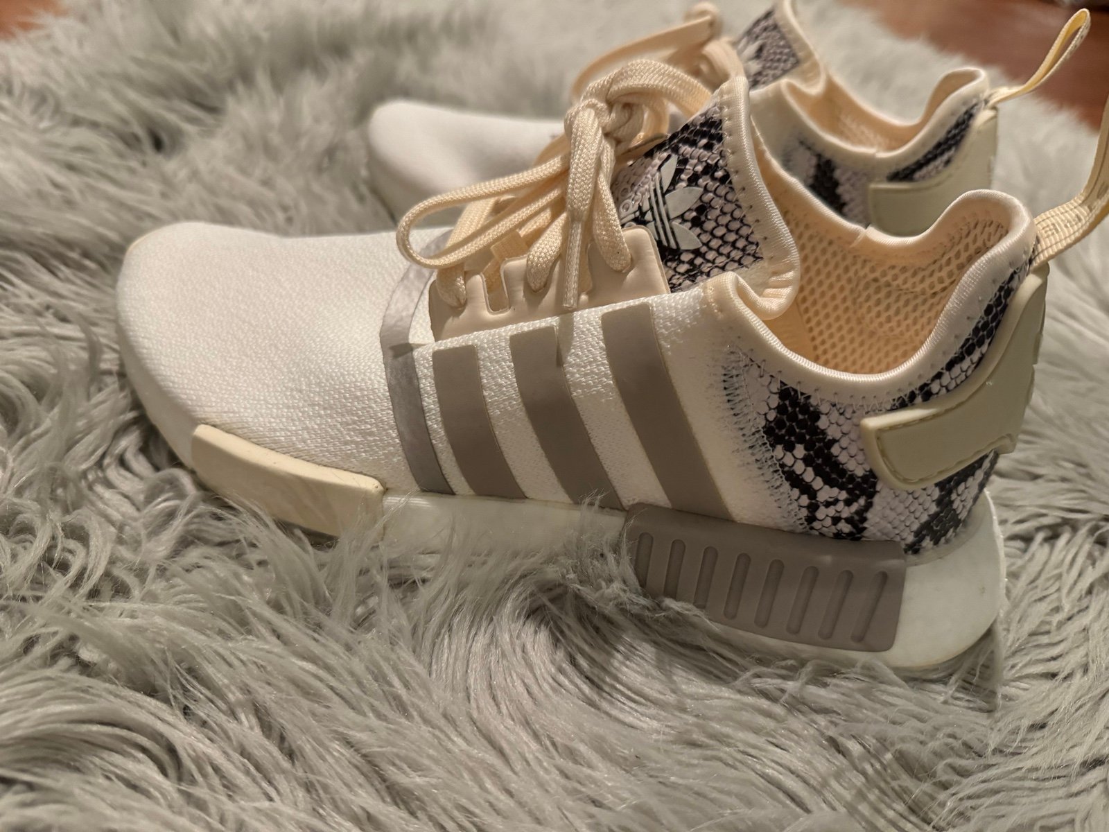 Adidas NMD R1 reptile pack ecru tint