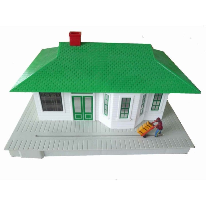 AMERICAN FLYER TRAINS No. 789 Station and Baggage Smasher S Gauge