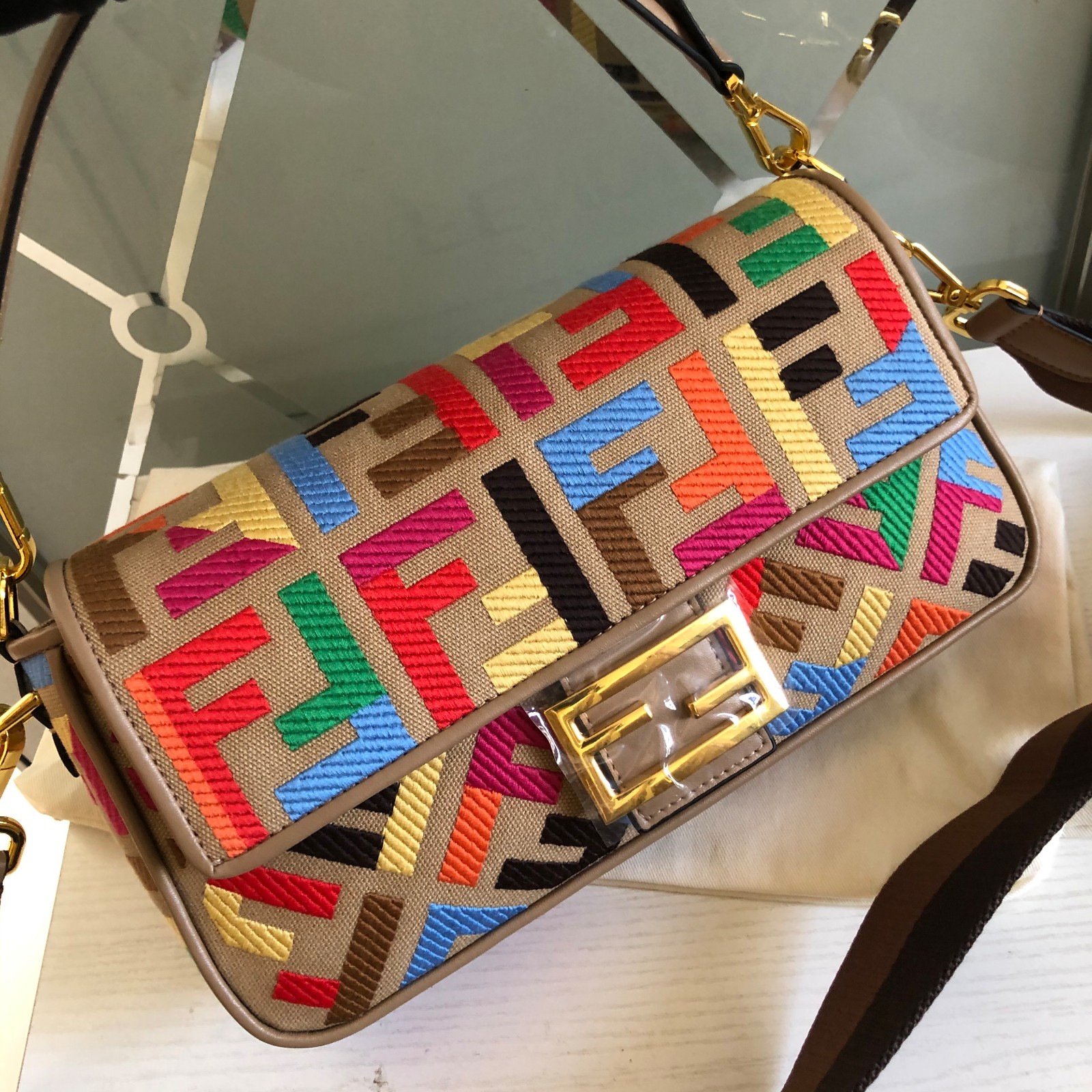 Canvas Vitello King FF Multicolor Embroidered Bag