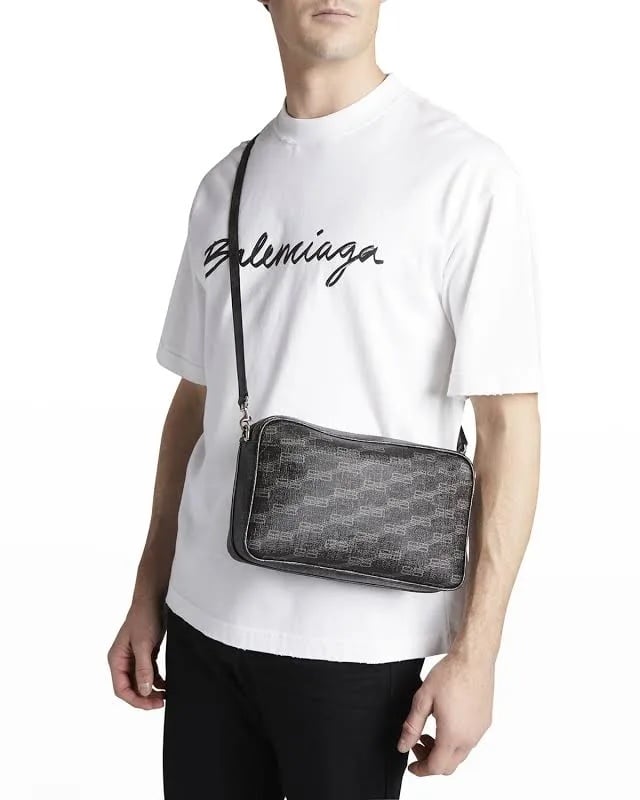 NWOT Balenciaga Signature Medium Camera Bag in BB Monogram