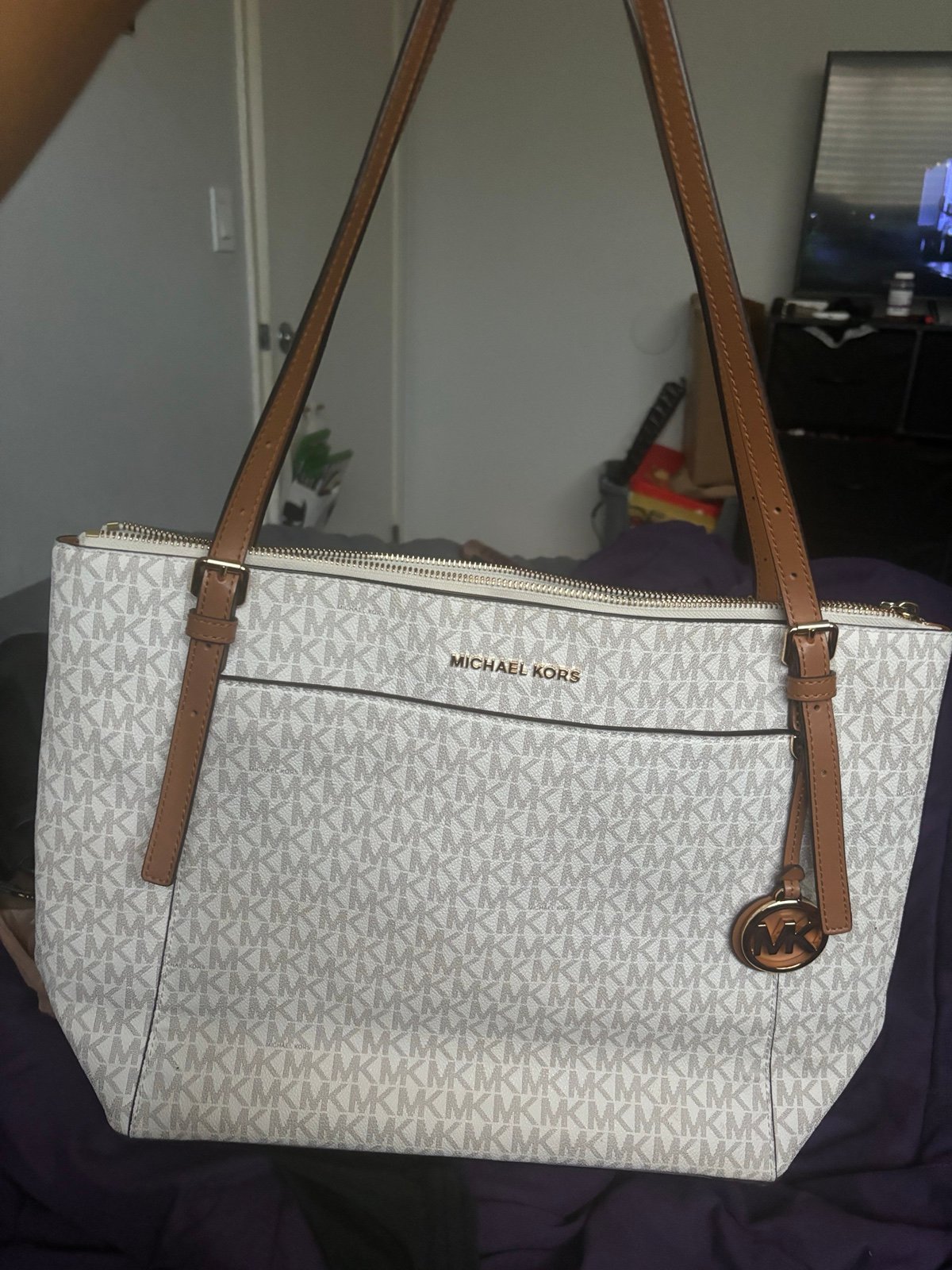 michael kors voyager vanilla