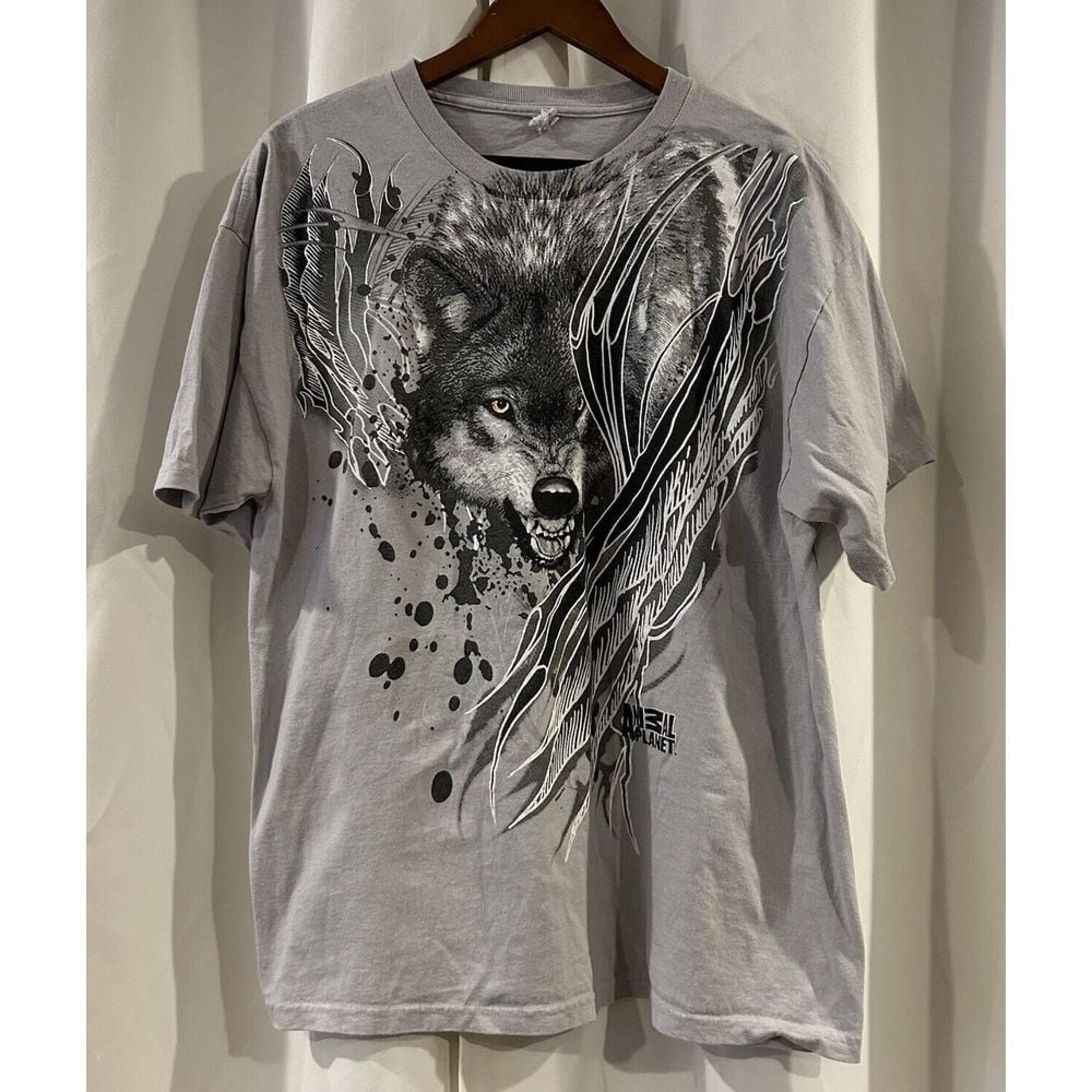 Animal Planet Wolf Graphic Short Sleeve T-Shirt Adult Size XL Light Cool Grey
