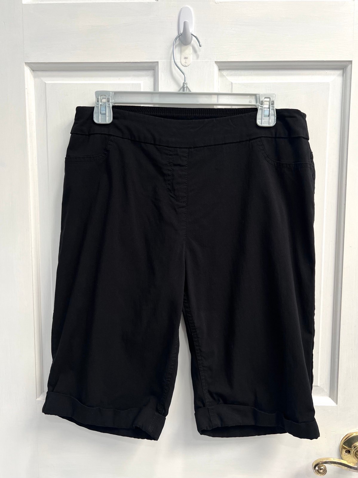 WOMENS Soft Surroundings Pull On Bermuda Slimming Shorts Stretch Sz Medium BLACK