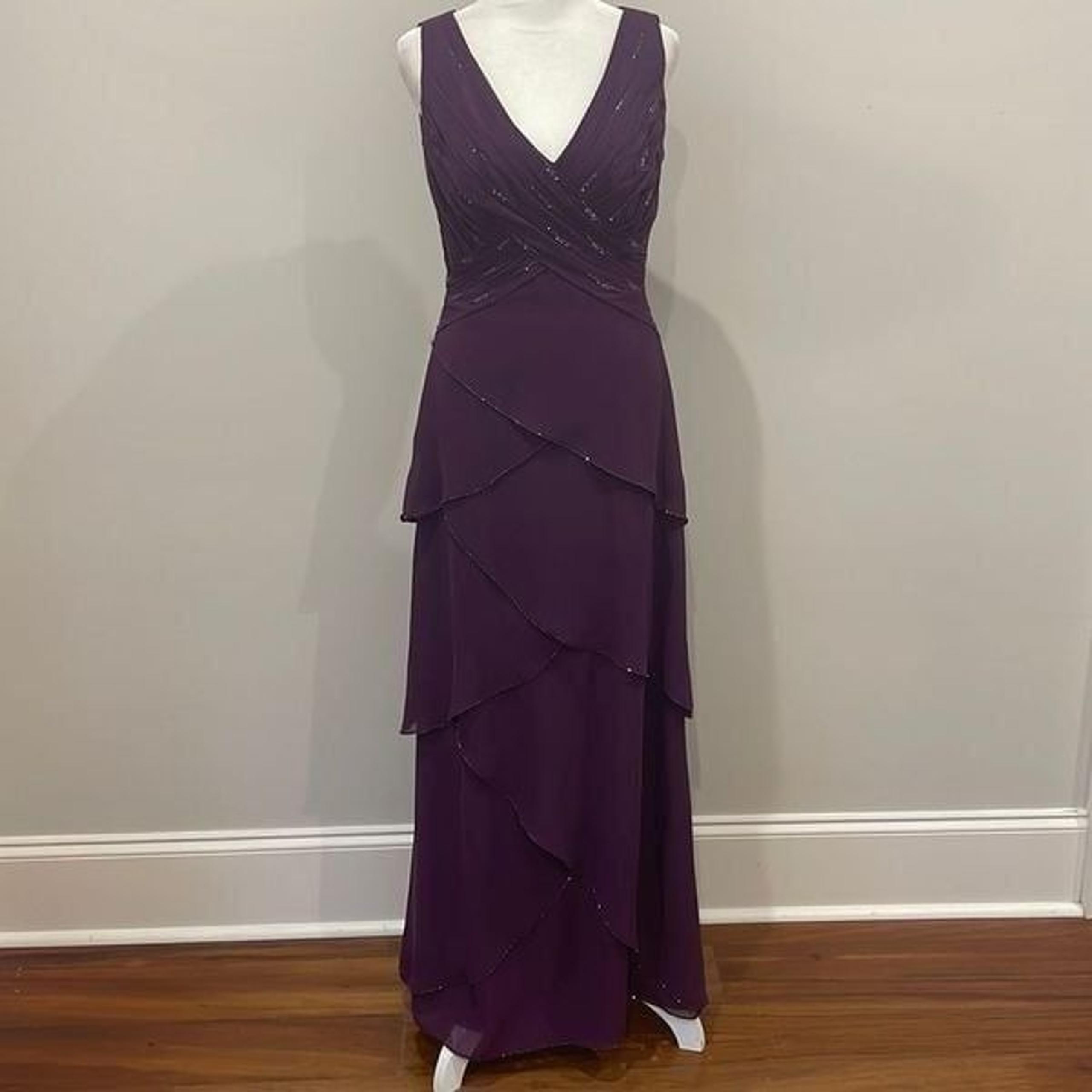 Long V-Neck Chiffon Layered Beaded Formal Dress Size 2