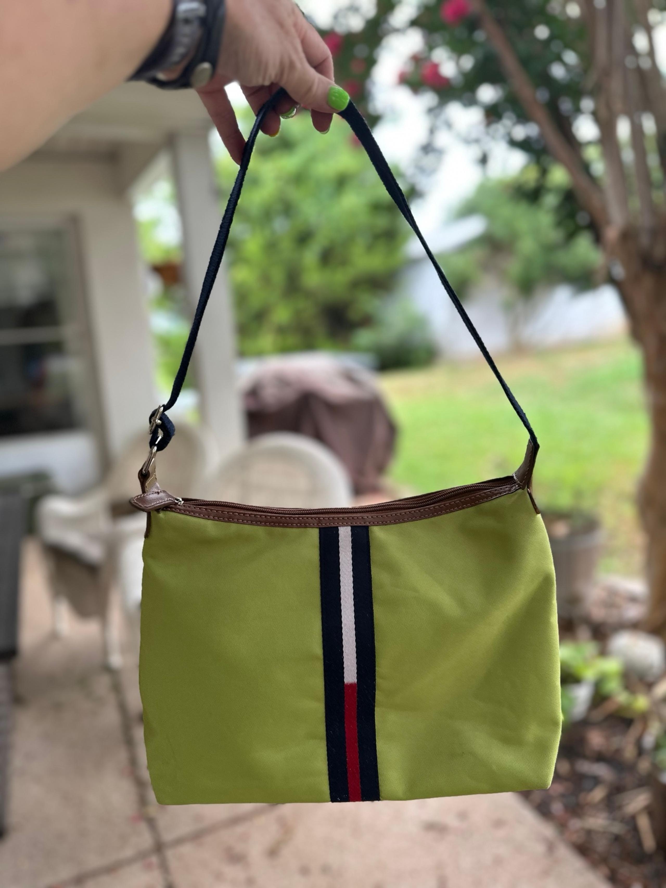 Tommy Hilfiger purse. Shoulder bag. Green