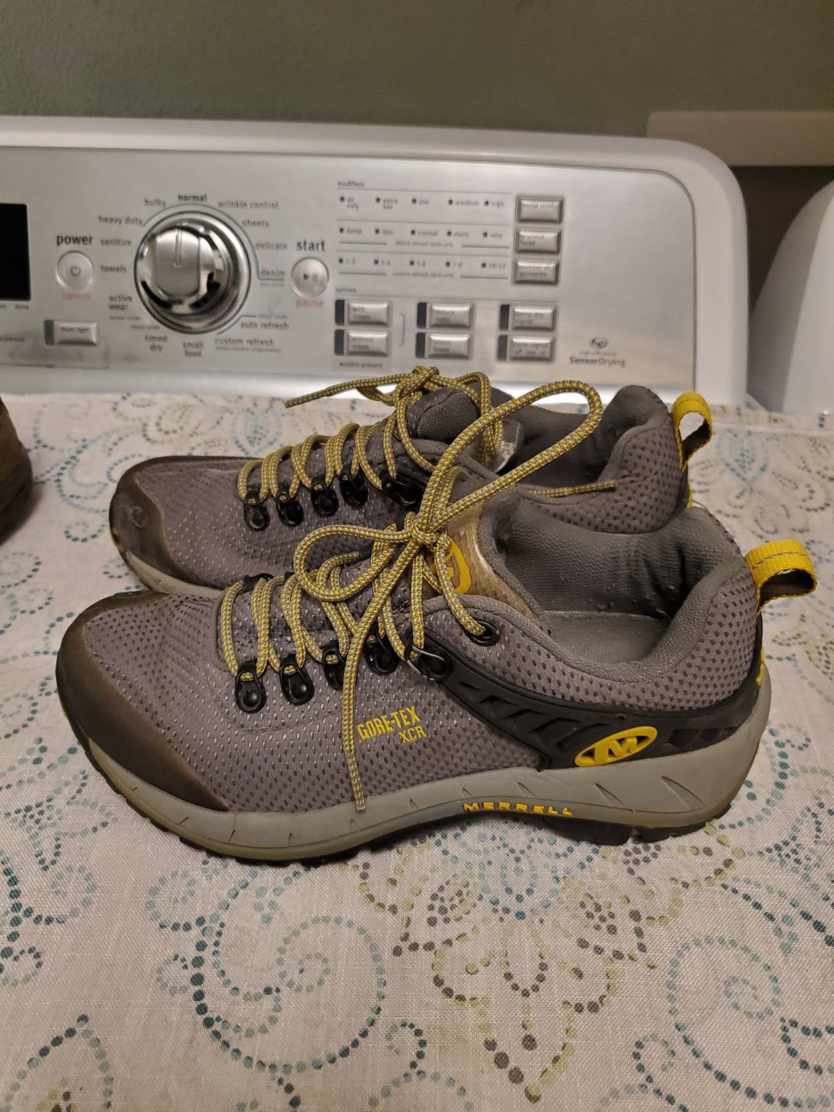 Merrill hiking shoes