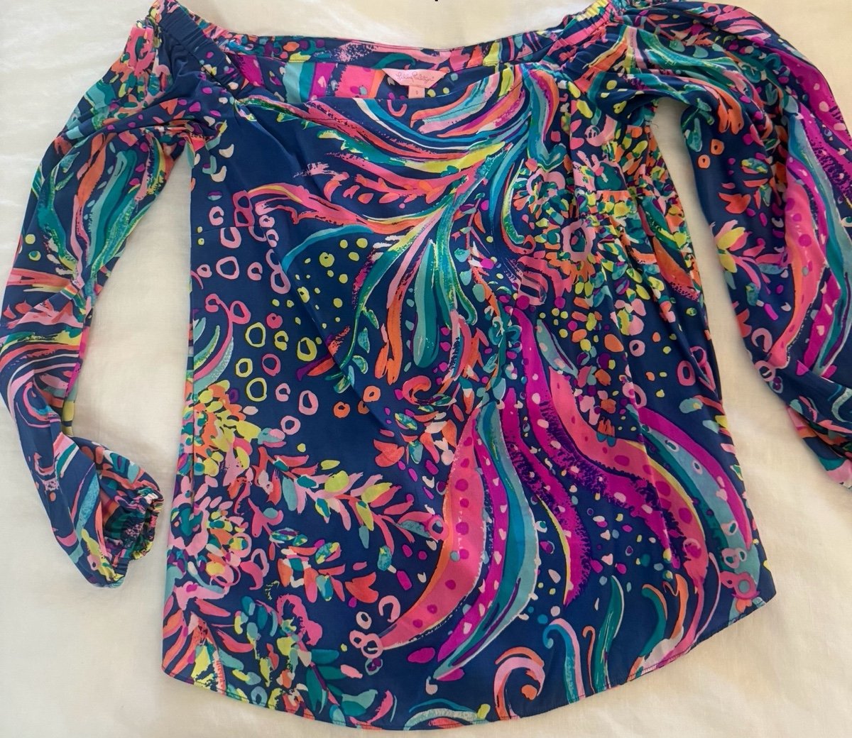 Lilly Pulitzer Off Shoulder shirt lot (2)