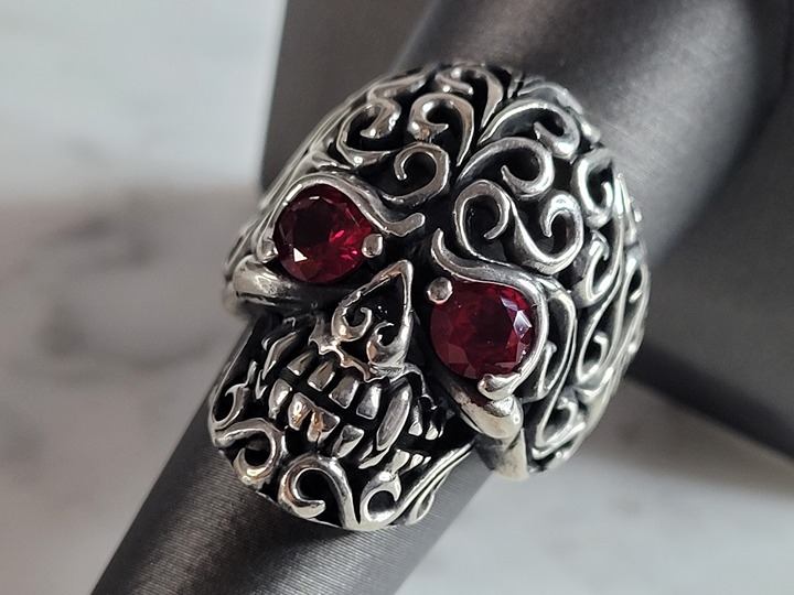 Mens Sterling Silver Ruby Eyed Skull Ring 13.6g E6967