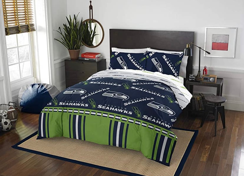 NEW Northwest Officially Licensed NFL Seattle Seahawks 7-Piece Queen Bed Set