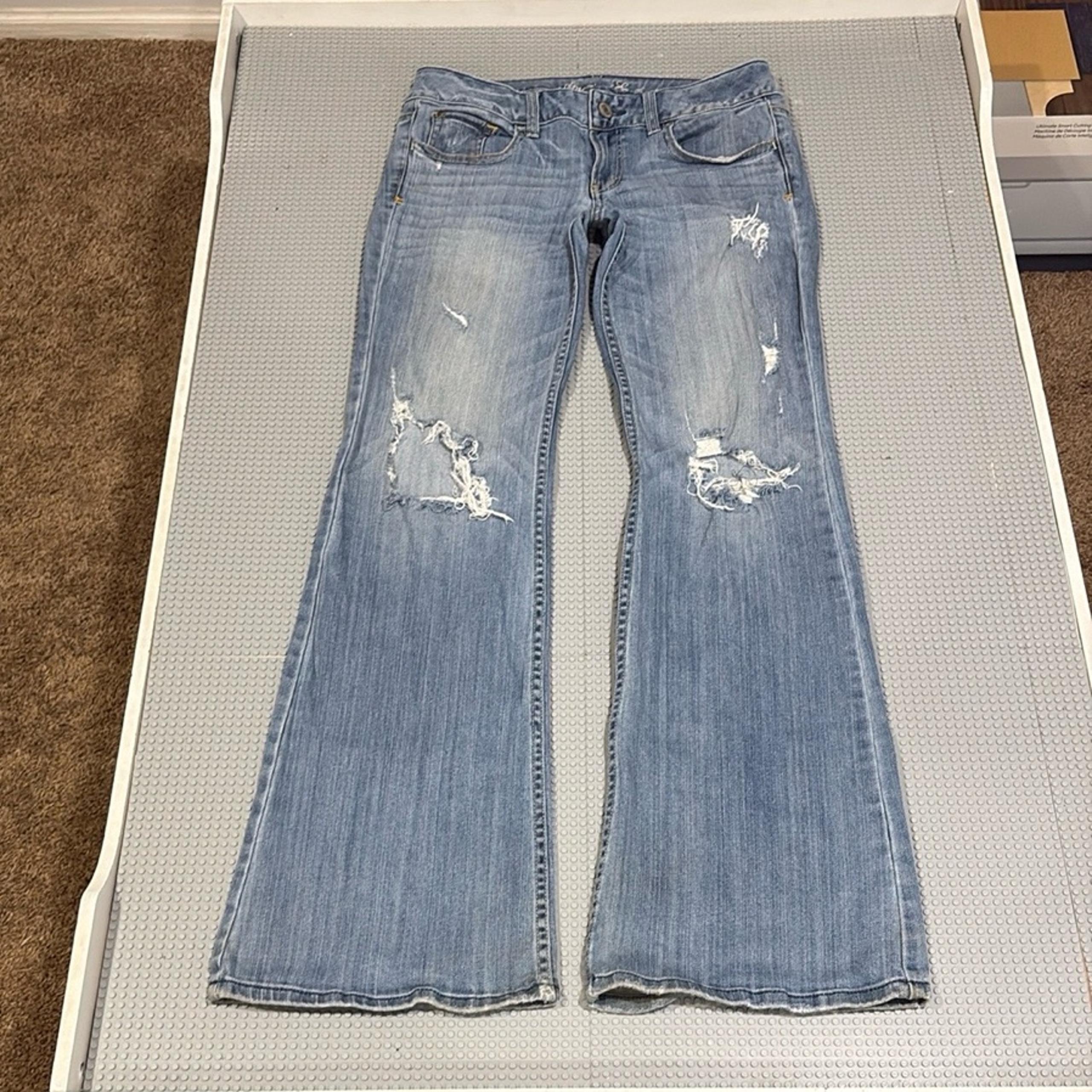 American Eagle AE Hipster Jeans – Size 6 Long – Stretch – Light Wash Flare