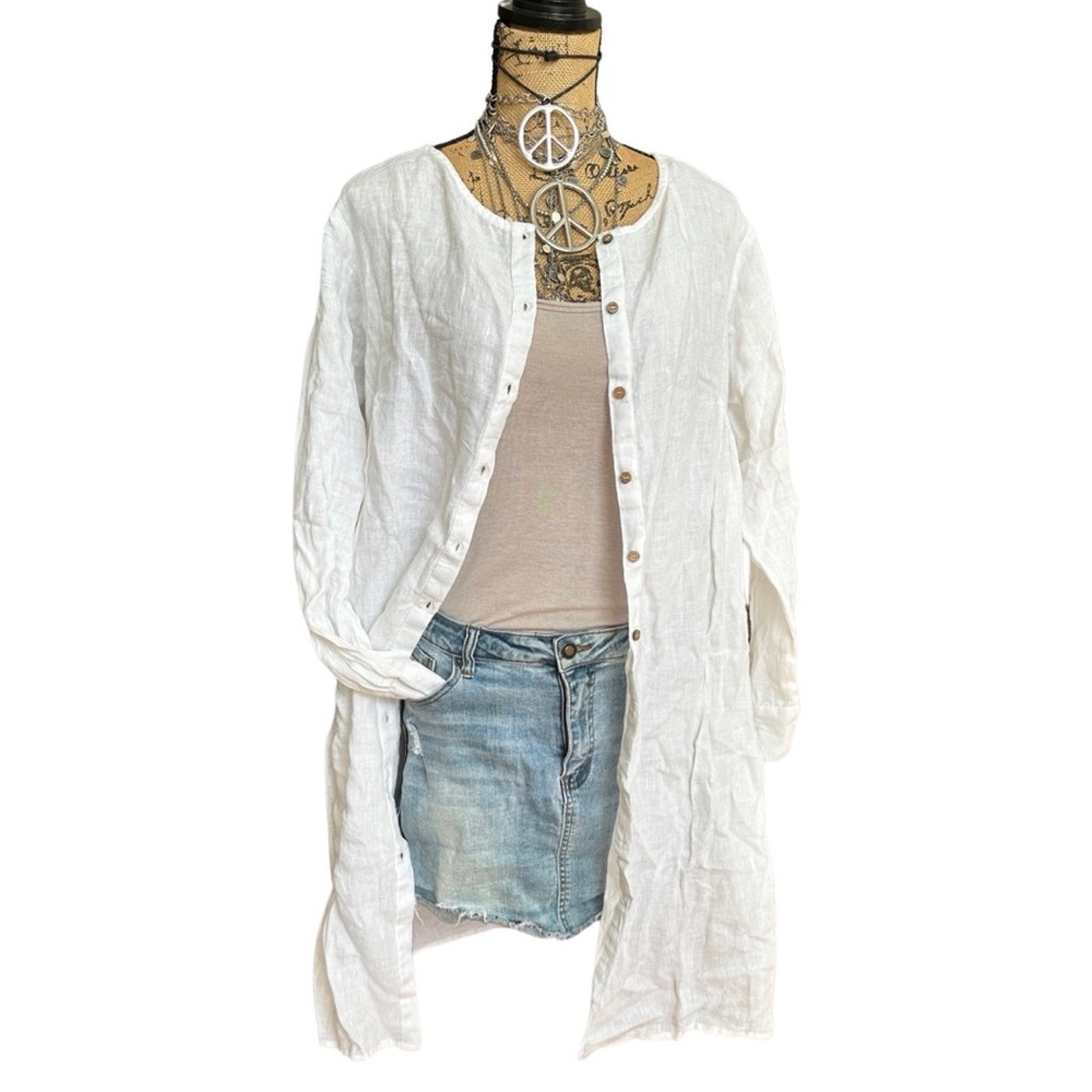 EMBELLISHED women's Linen button down WITH POCKETS white shirt SIZE MEDIUM