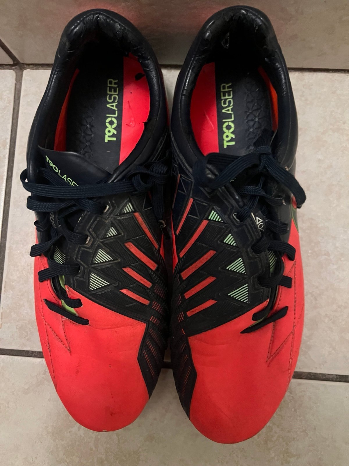 NIKE T90 Laser Iv acc size 9.5