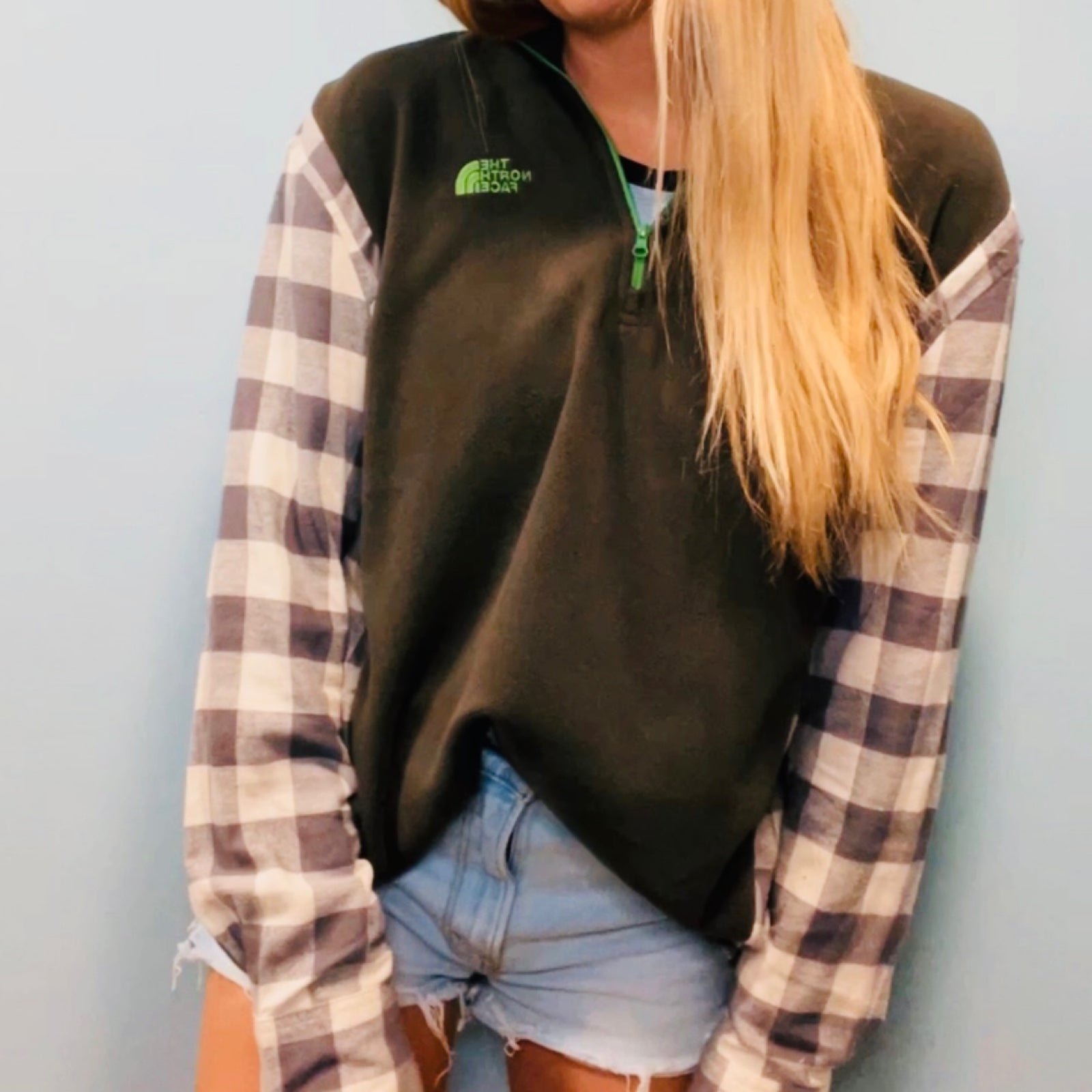 The north face plaid sweater! Green & Gray plaid quarter zip sweatshirt!