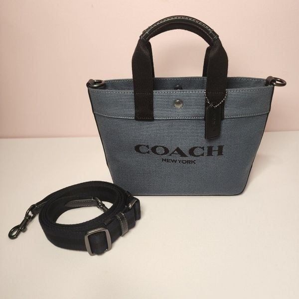 NWT Coach CU299 MEN'S Tote 20 In Colorblock QB Denim Midnight Navy