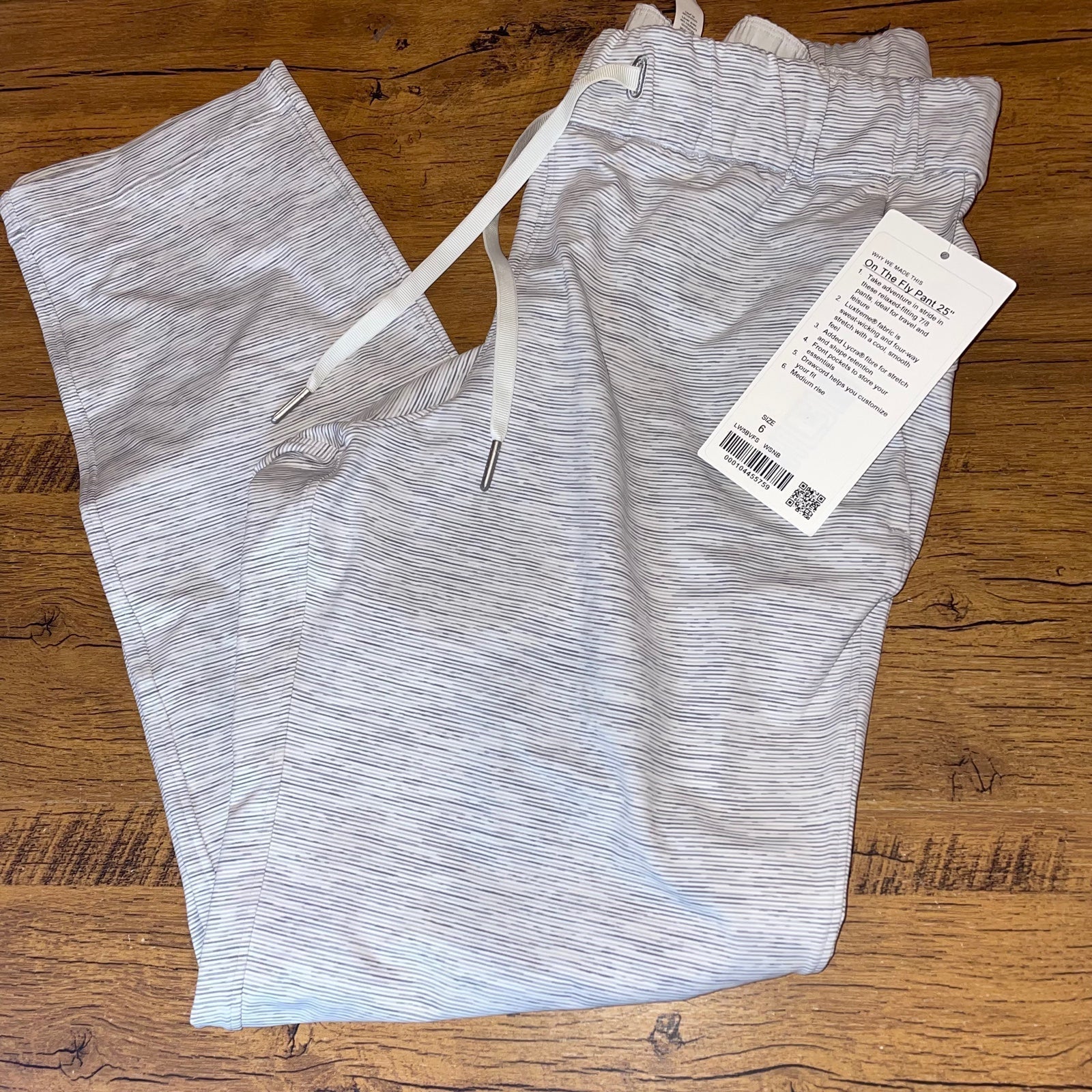 NWT lululemon on the fly pant flying nimbus gray white stretchy size 6