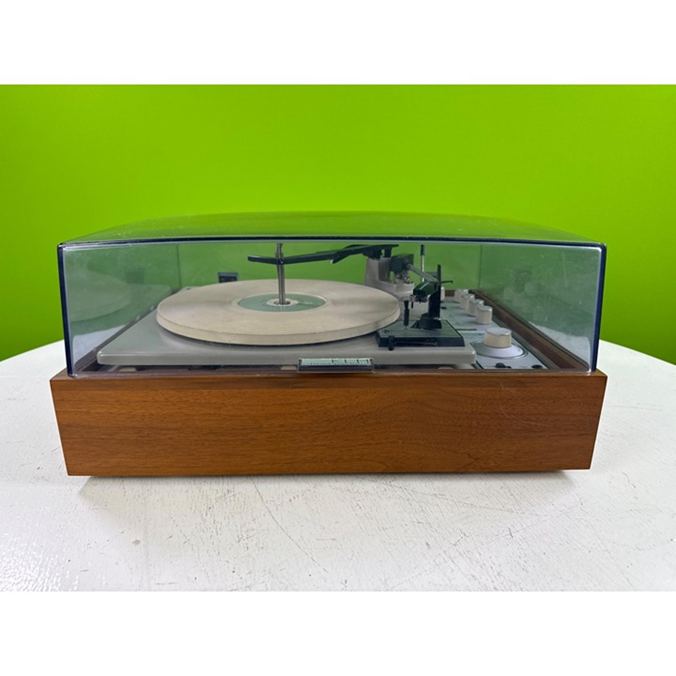 KLH Model Twenty Four FM Radio Turntable For Parts or Repair