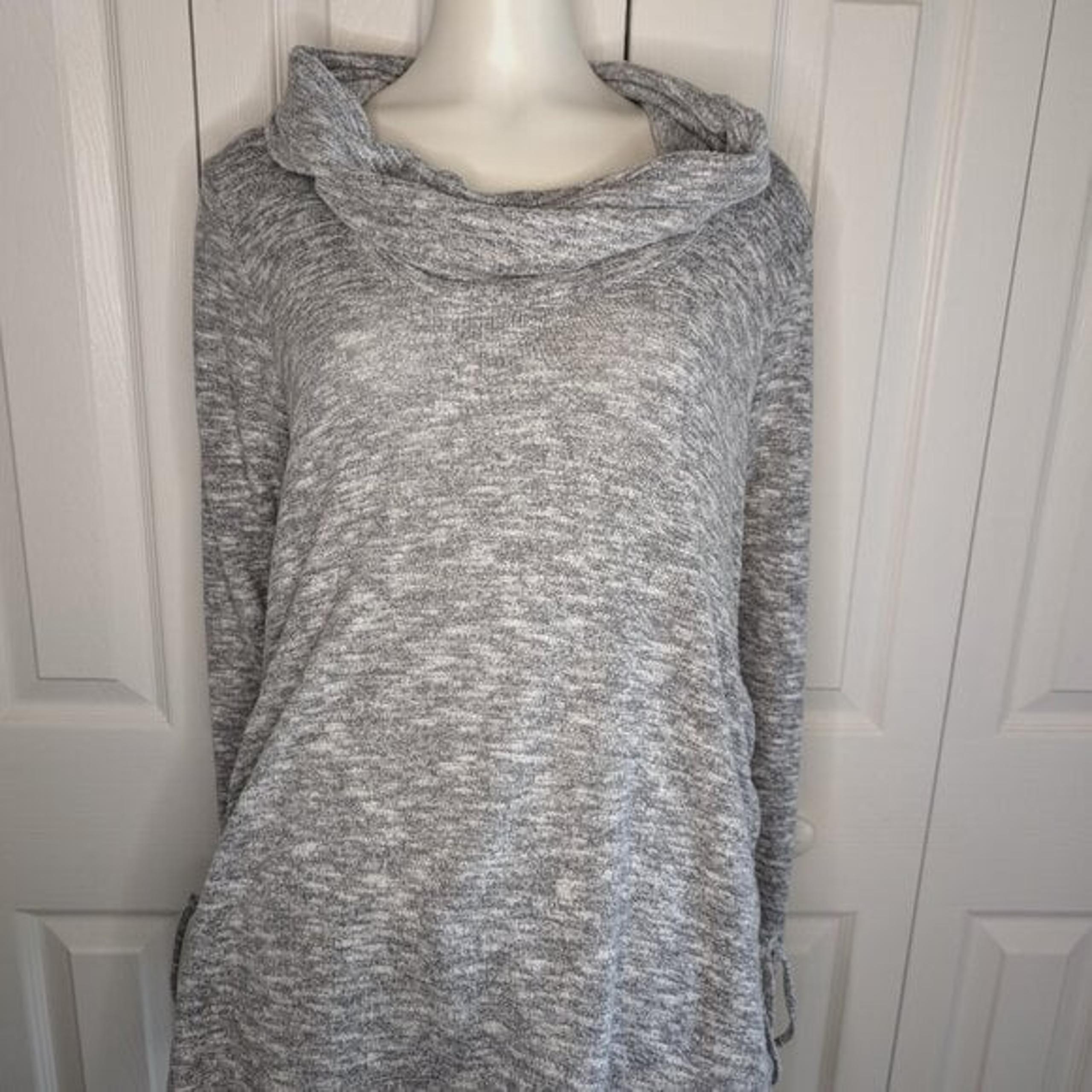 Knox Rose Gray & White Long Sleeve Sweater Cowl Neck & Lace Up Sides Size Medium