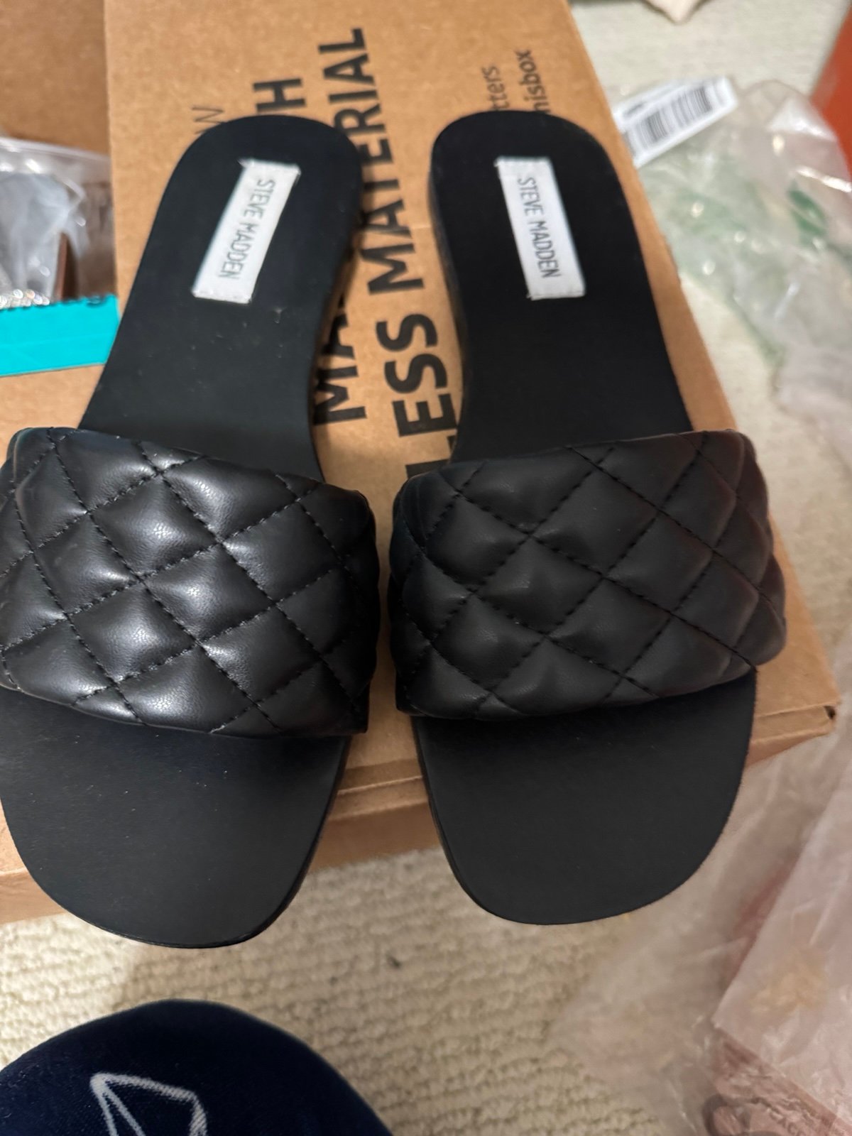 Steve Madden black quilted slide sandals size 7.5.