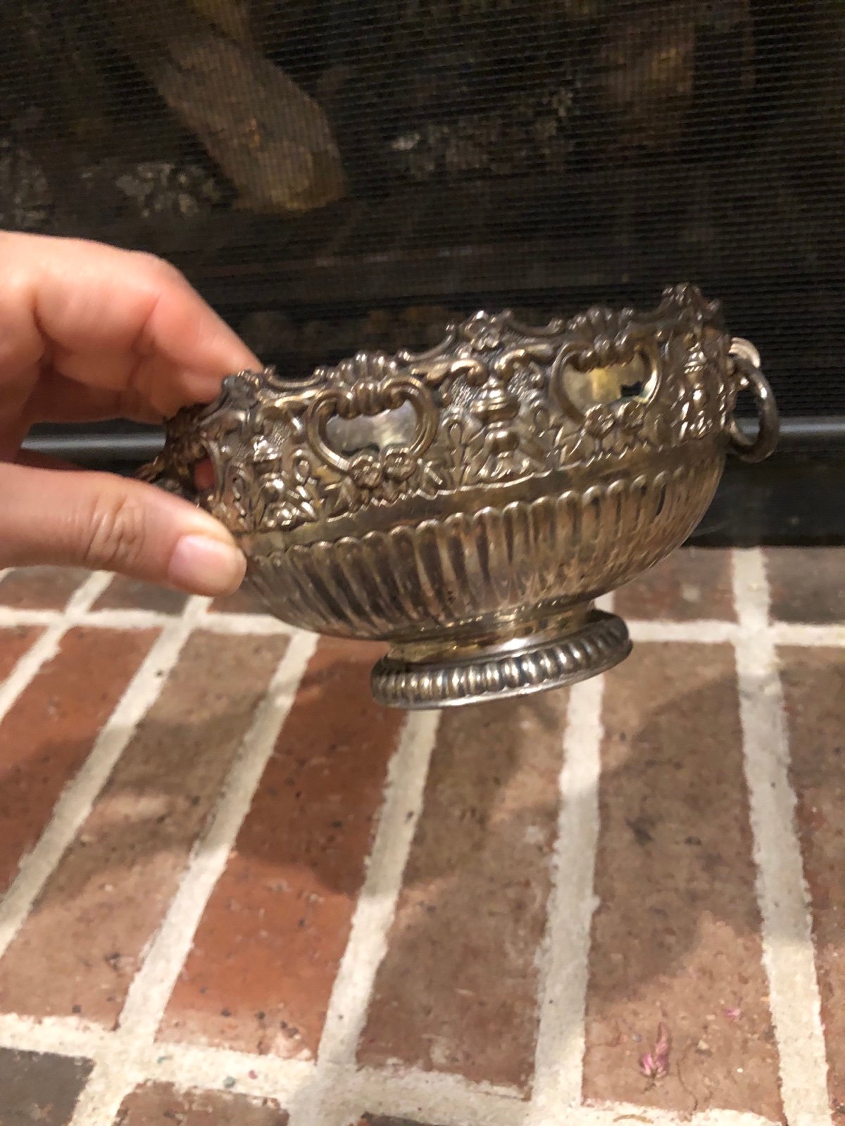 adorable vintage silver plated pedestal dish with handles 3x5”