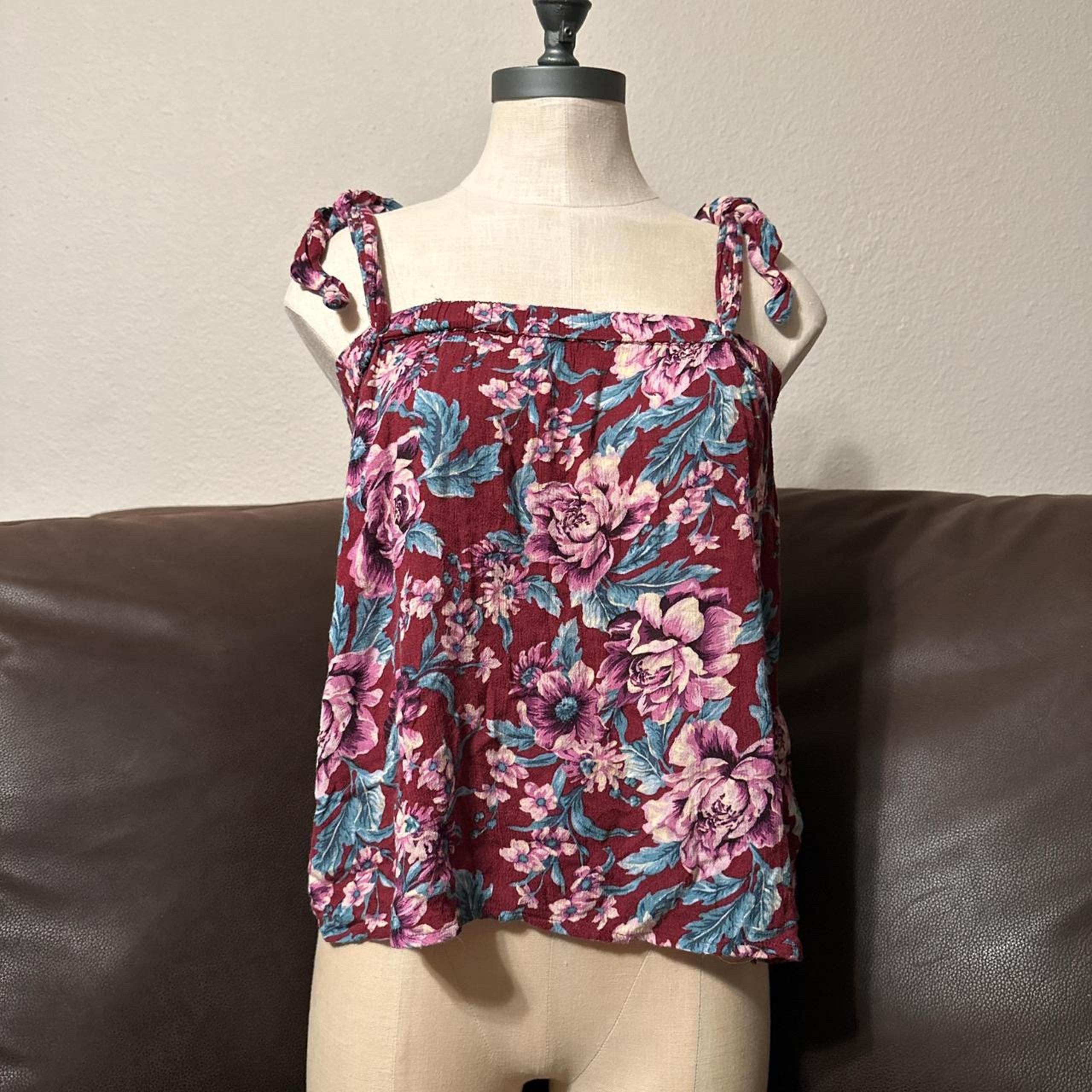 American Eagle Top