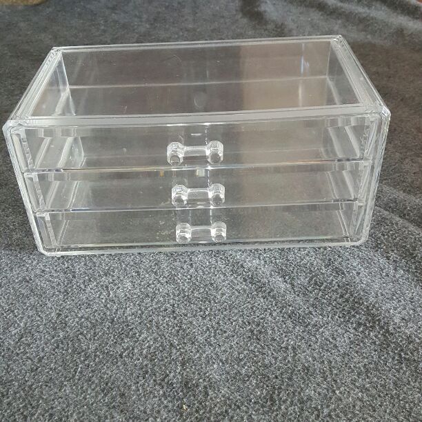 2 Acrylic Organizers