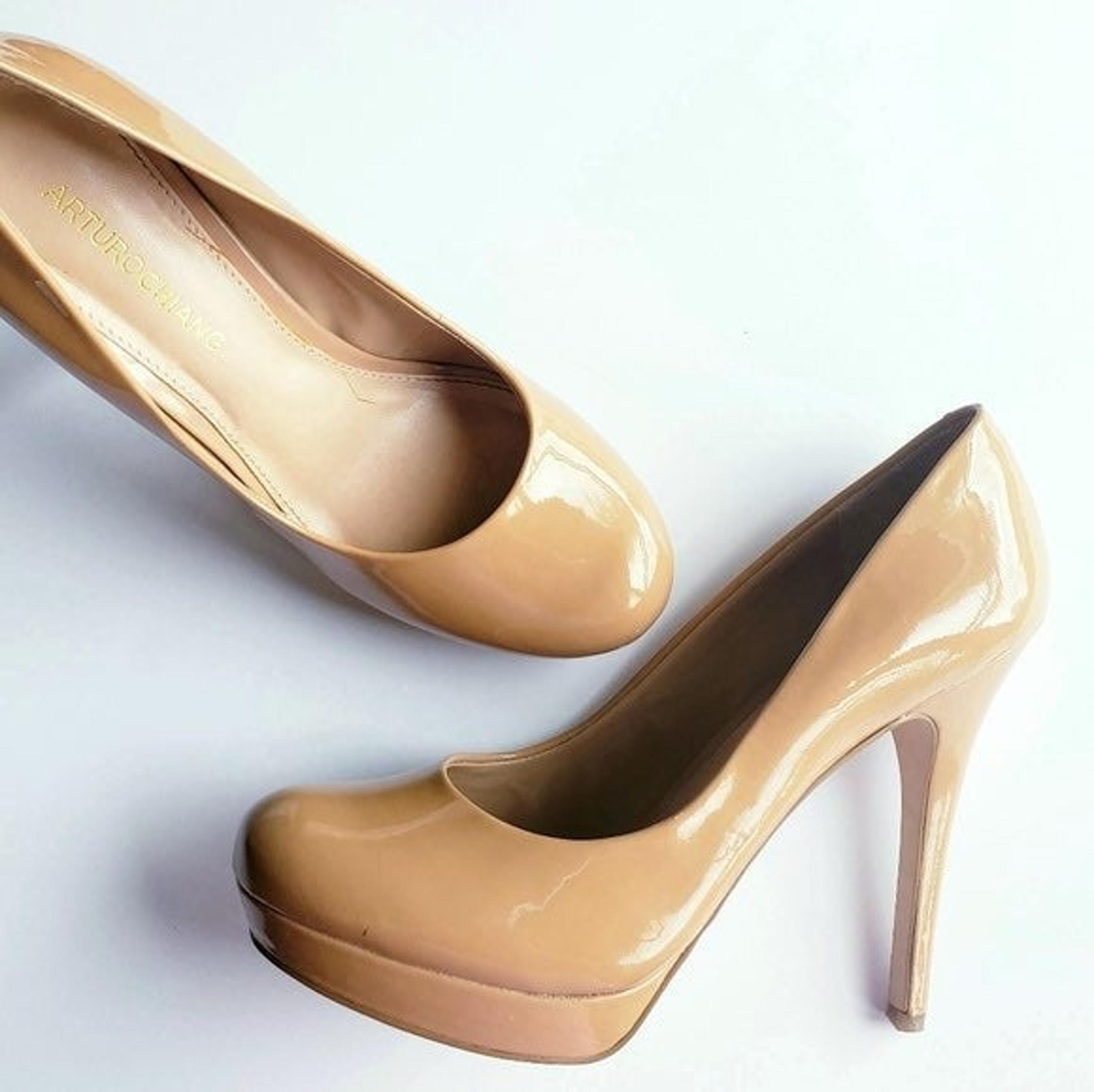 Arturo Chiang | Nude Pump Heels | 9.5