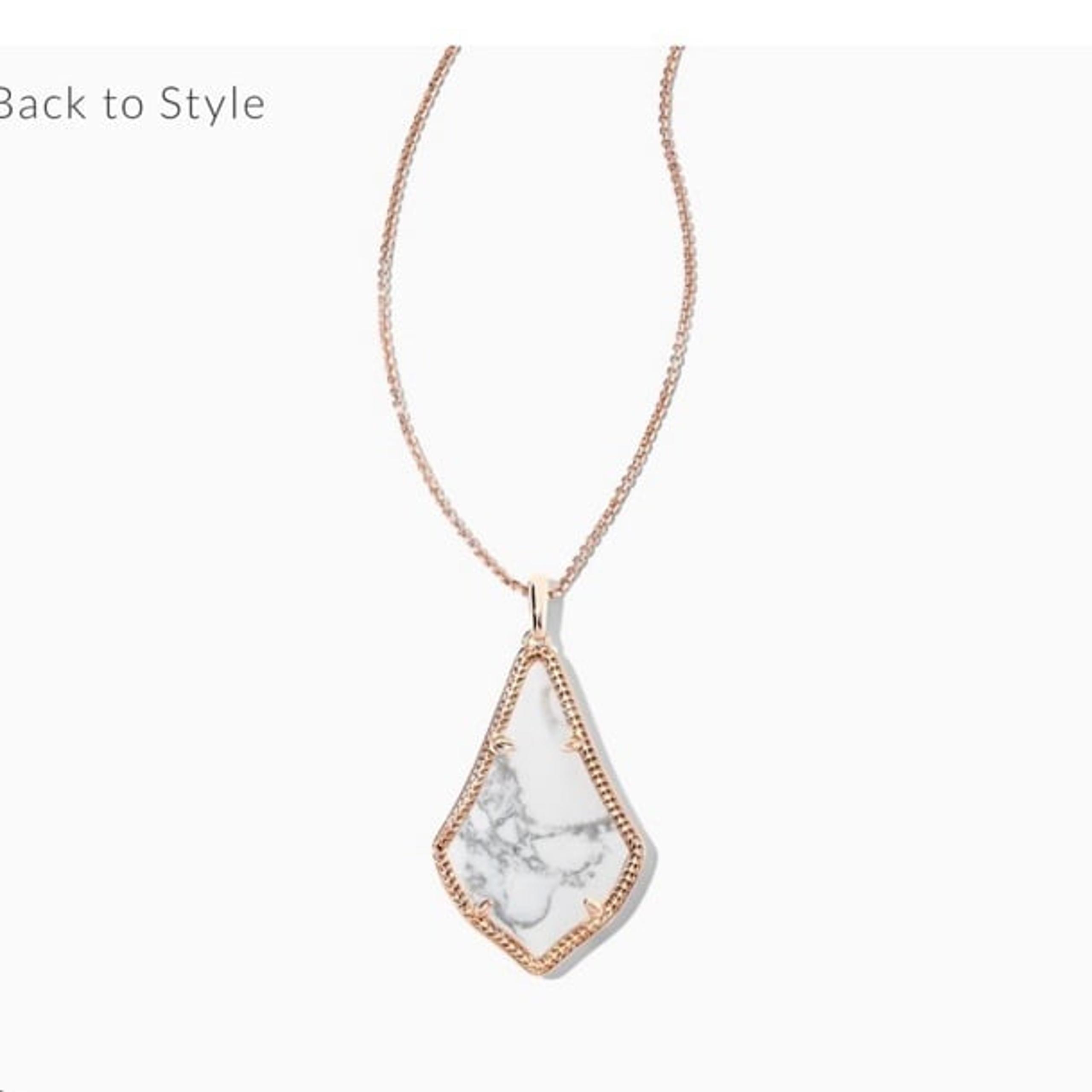 Kendra scott Necklace