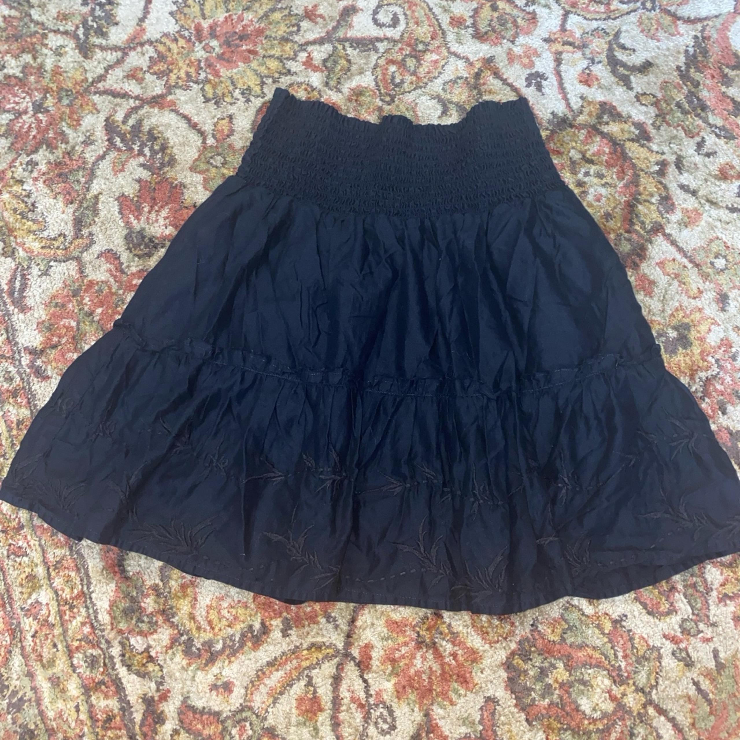 Guess mini skirt