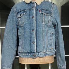 Levi's sherpa jacket