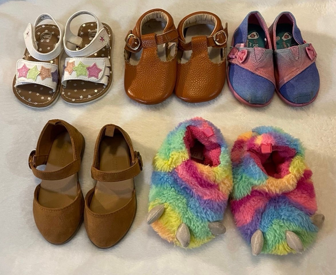 5c Girls Shoes Lot; Skechers, Old Navy etc