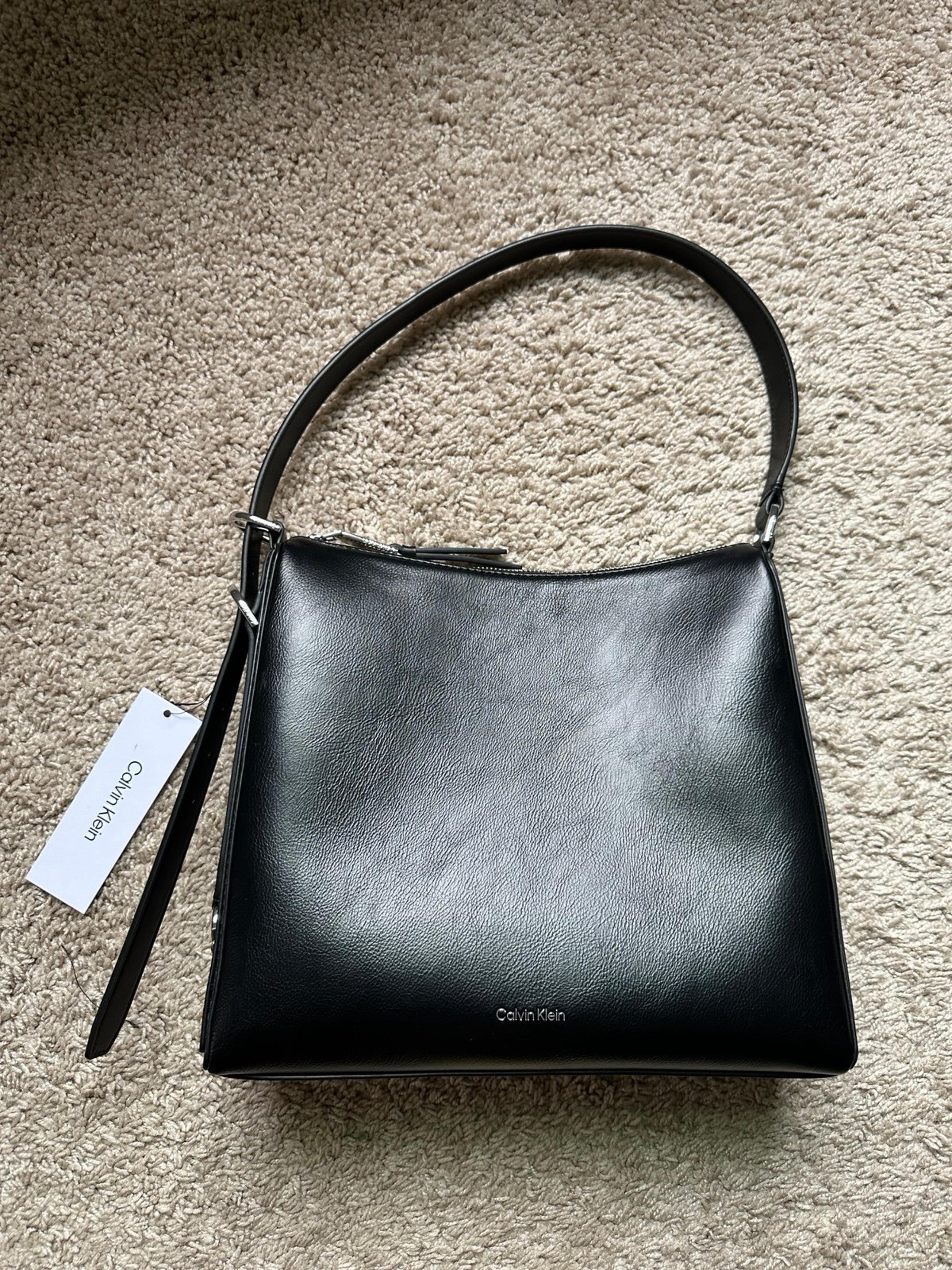 Calvin Klein Mandy Shoulder bag