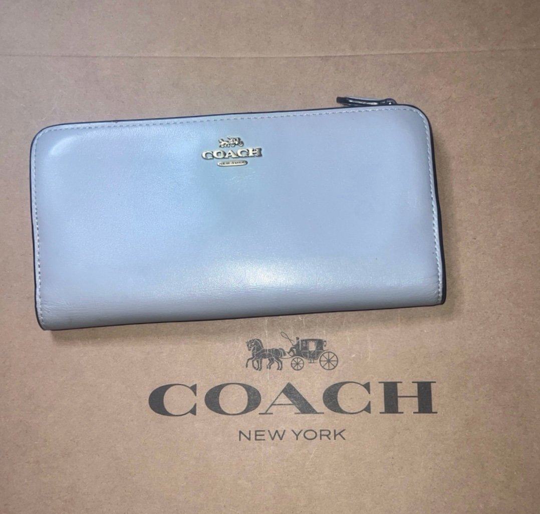 EUC COACH Women’s Slim Essential Wallet Grey Refined Calf Leather Gold Hardware