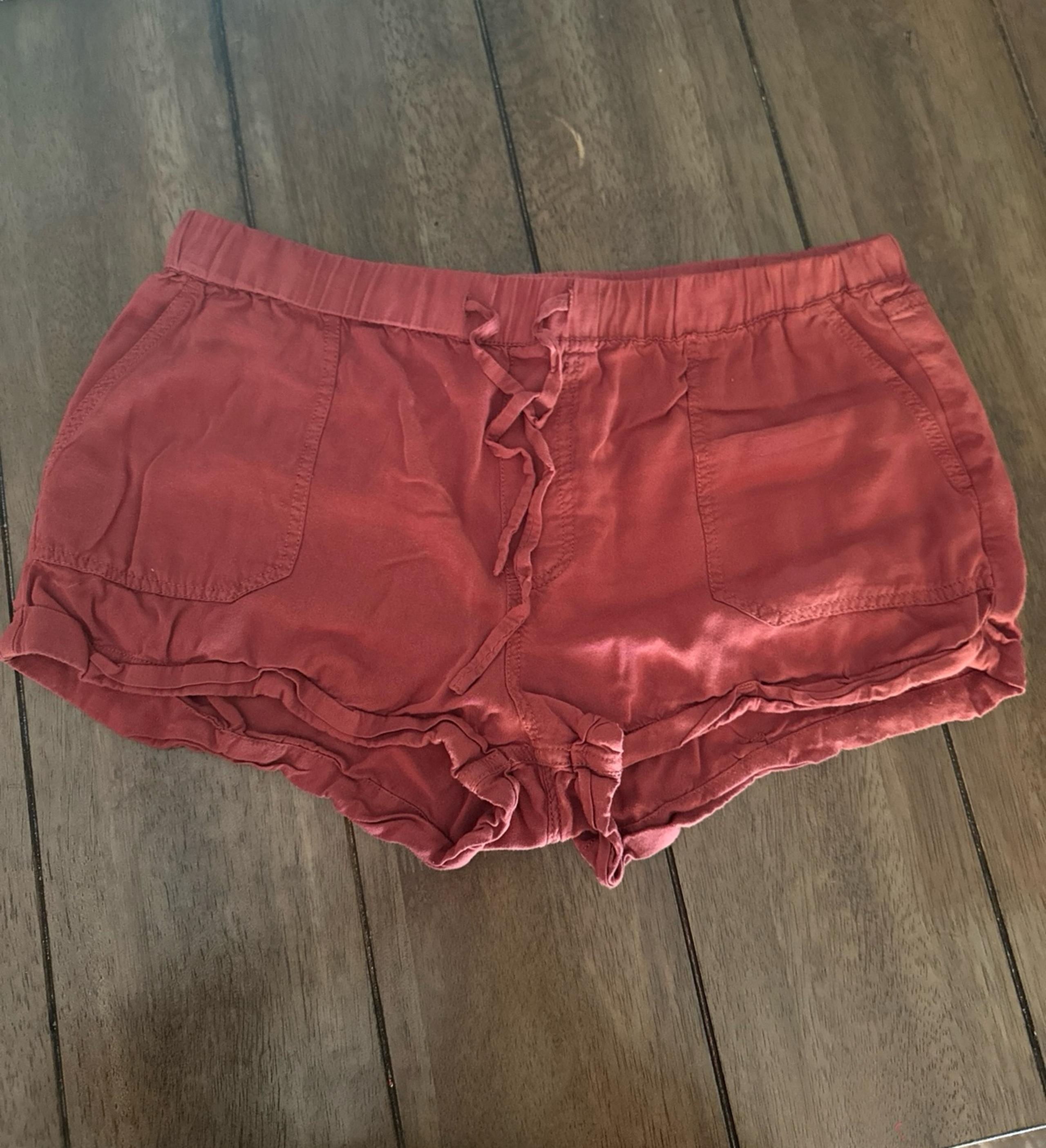 Burgundy Sunday strut volcom pull on shorts size large 10