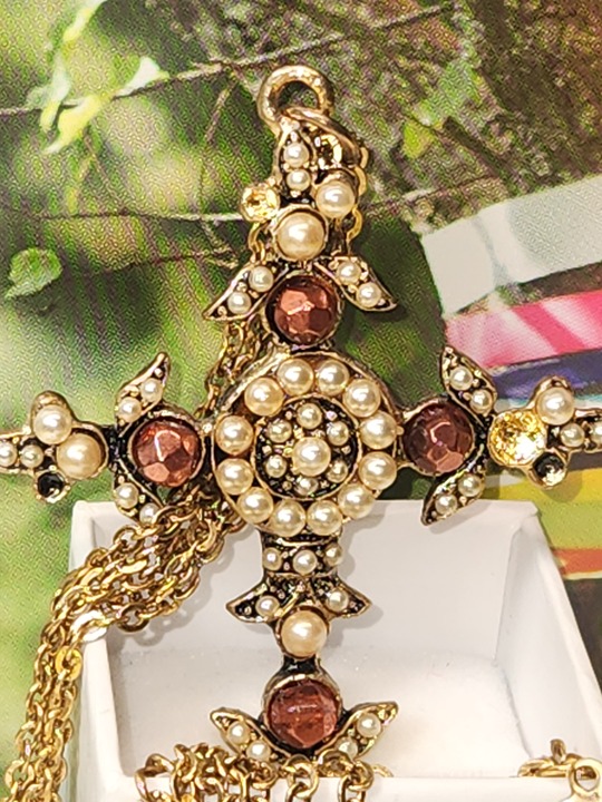 #2193, PRECIOUS SIGNED VJ, VINTAGE PEARLS CROSS MULTI LAYER, 16 CHAIN, 2.3 P