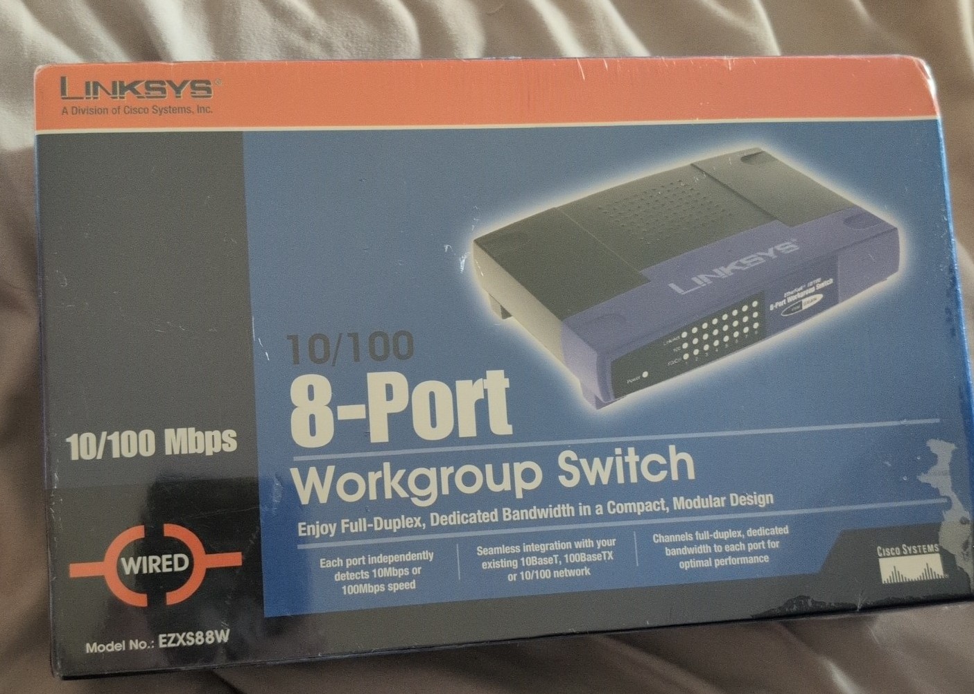 Linksys 8 Port Workgroup Switch Model EZXS88W 10/100