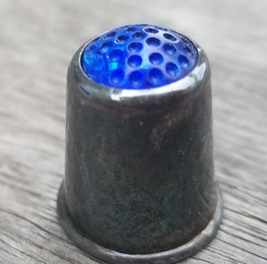 Blue Crowned Sterling Silver Thimble Haakon Jakobsen Norway HJ Size 9 Glass Chip