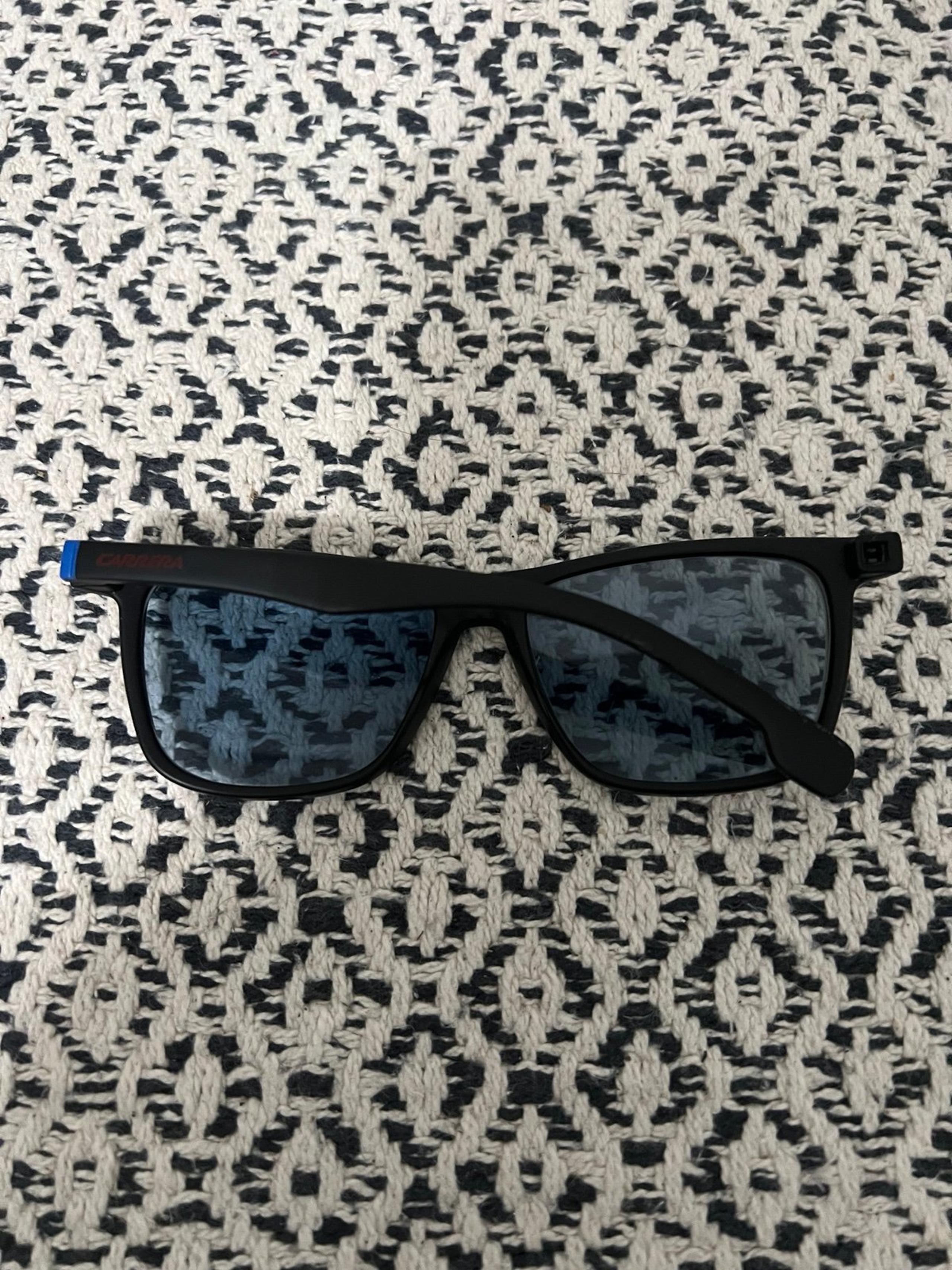 Men’s Carrera Sunglasses CR8825 004 52018 140 - Missing One Arm