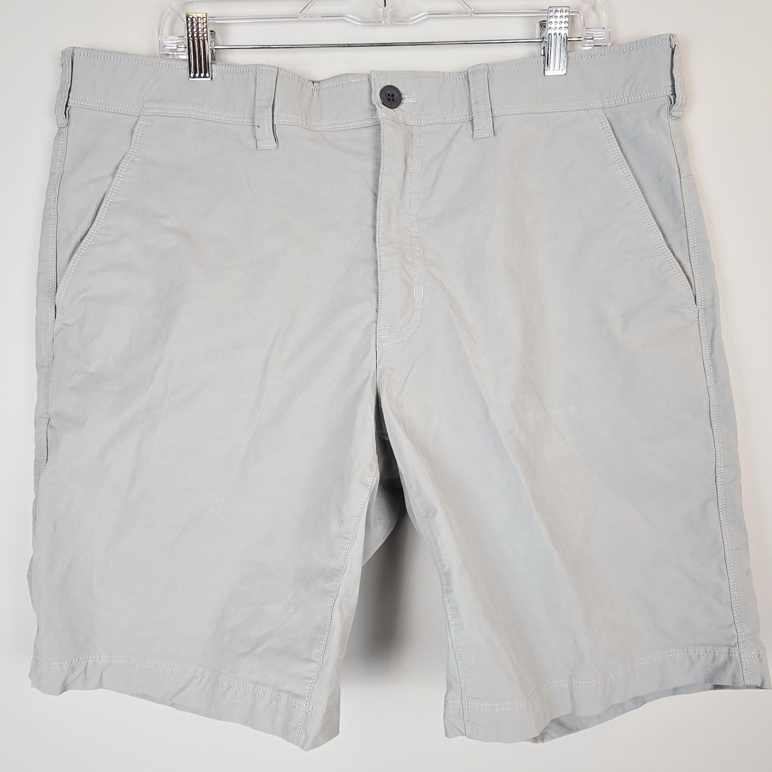Eddie Bauer Shorts Mens 40 Shorts Gray Chino Walk Cotton Blend Comfort.E179