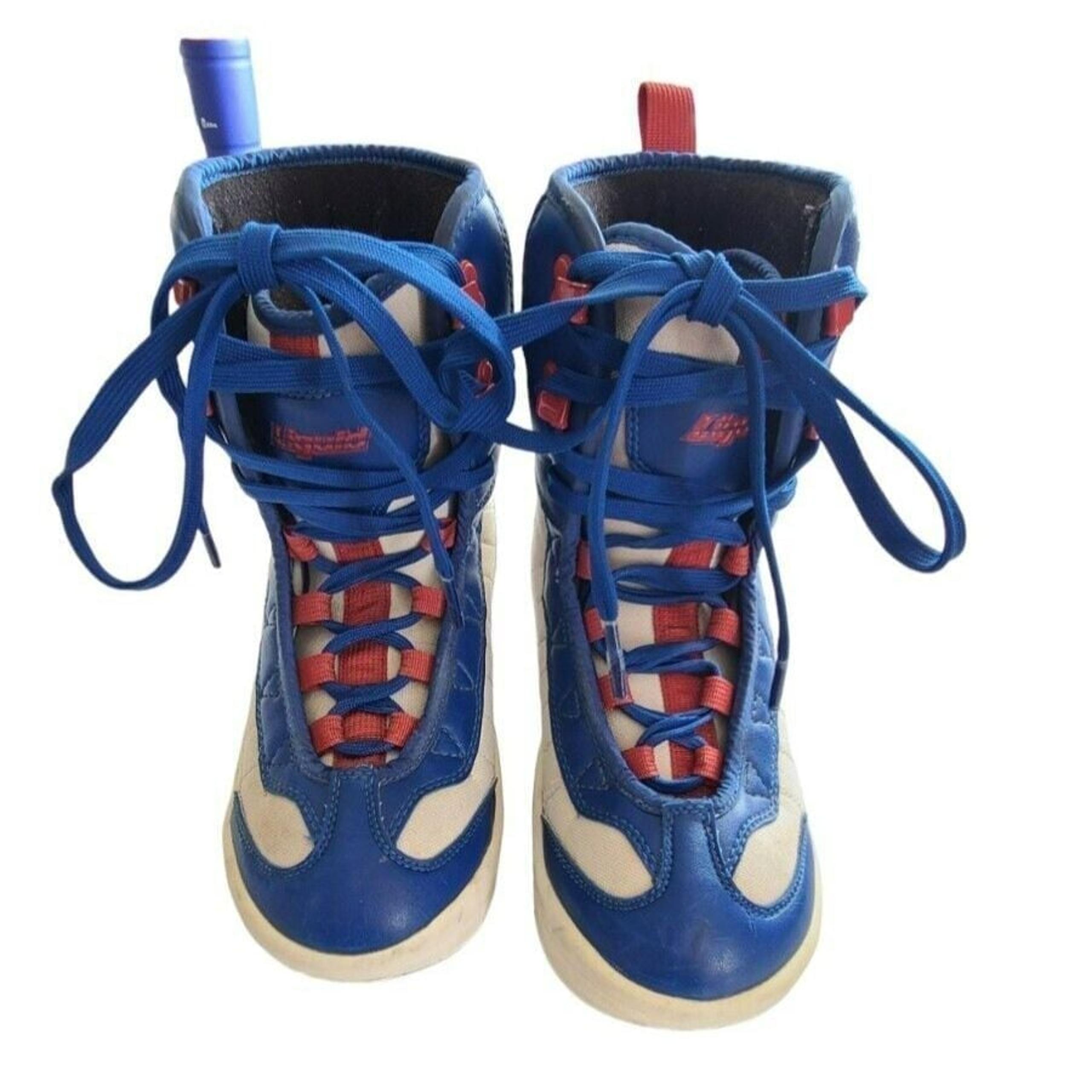 Liquid Snowboard Boots Size 6