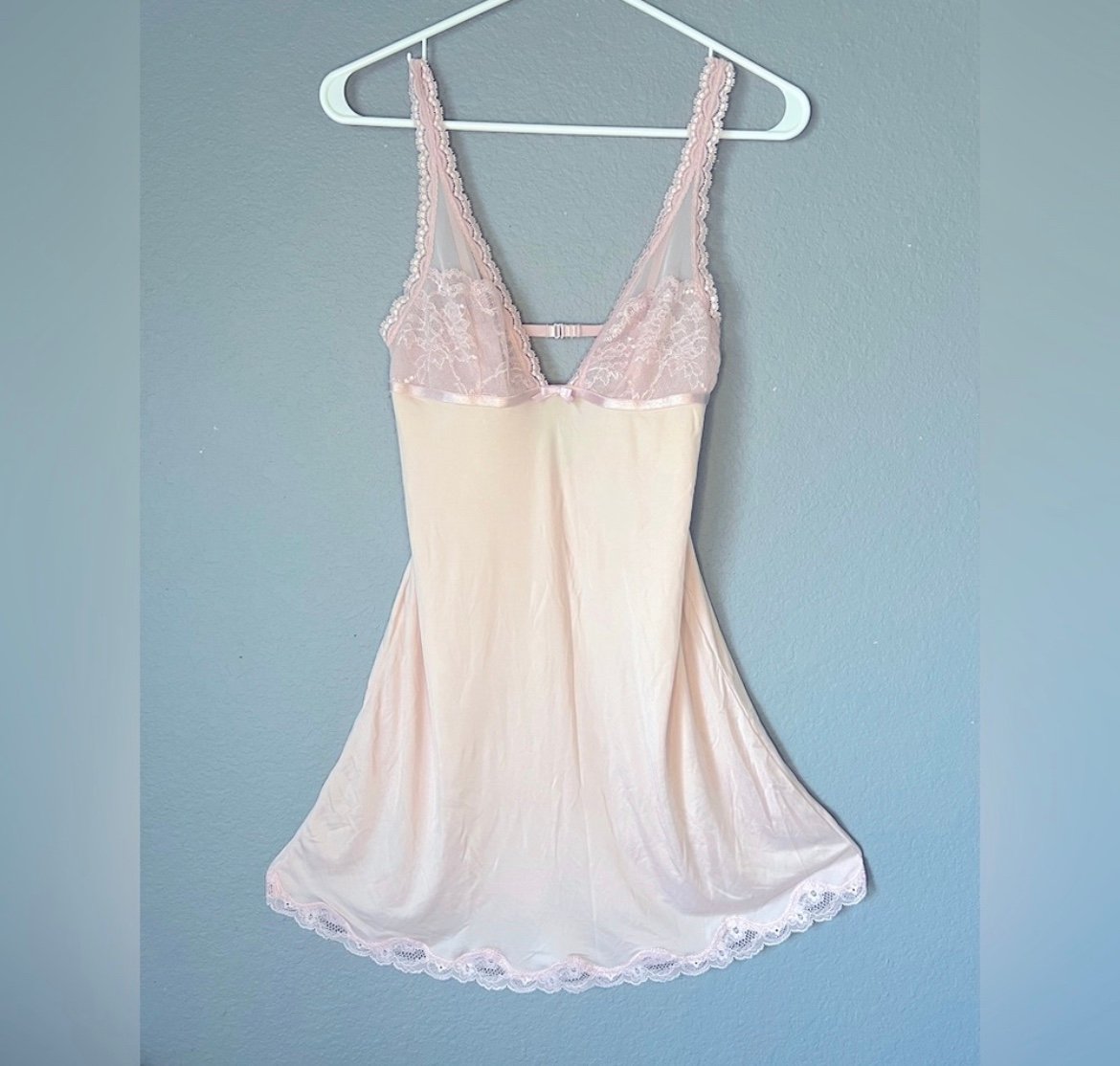 Victoria’s Secret SUPER soft comfortable slip