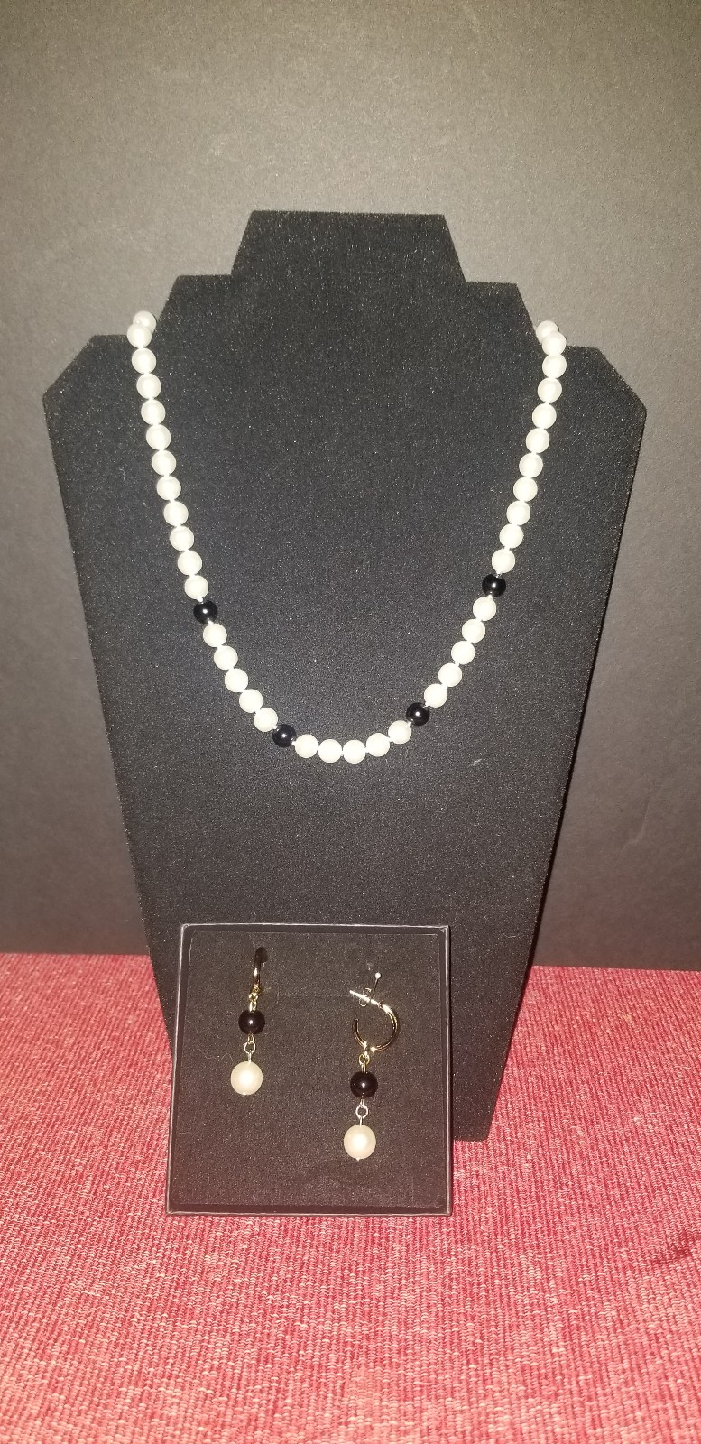 Necklace & Earrings set