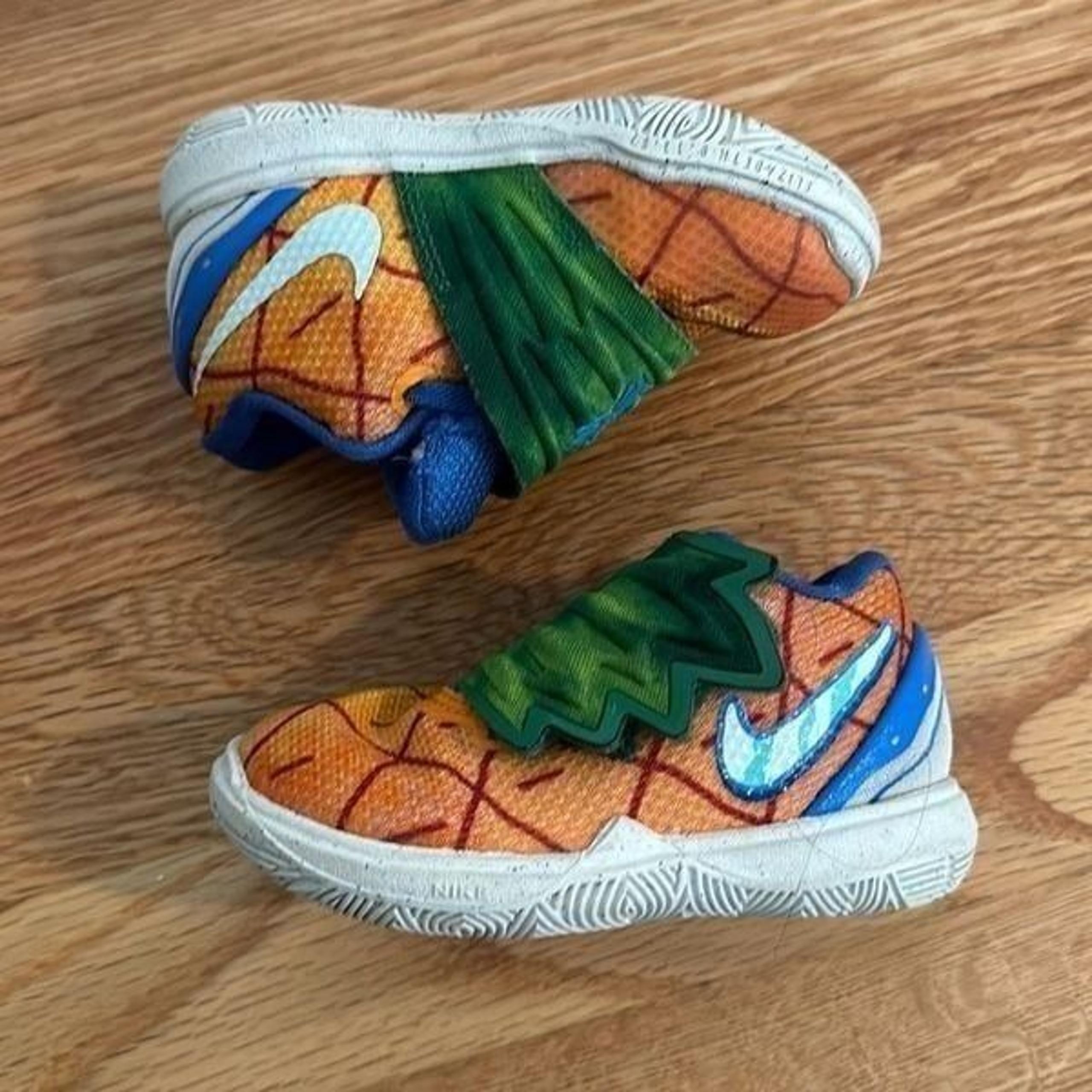 Nike Kyrie 5 + SpongeBob SquarePants Pineapple House Shoes Toddler Size 5C