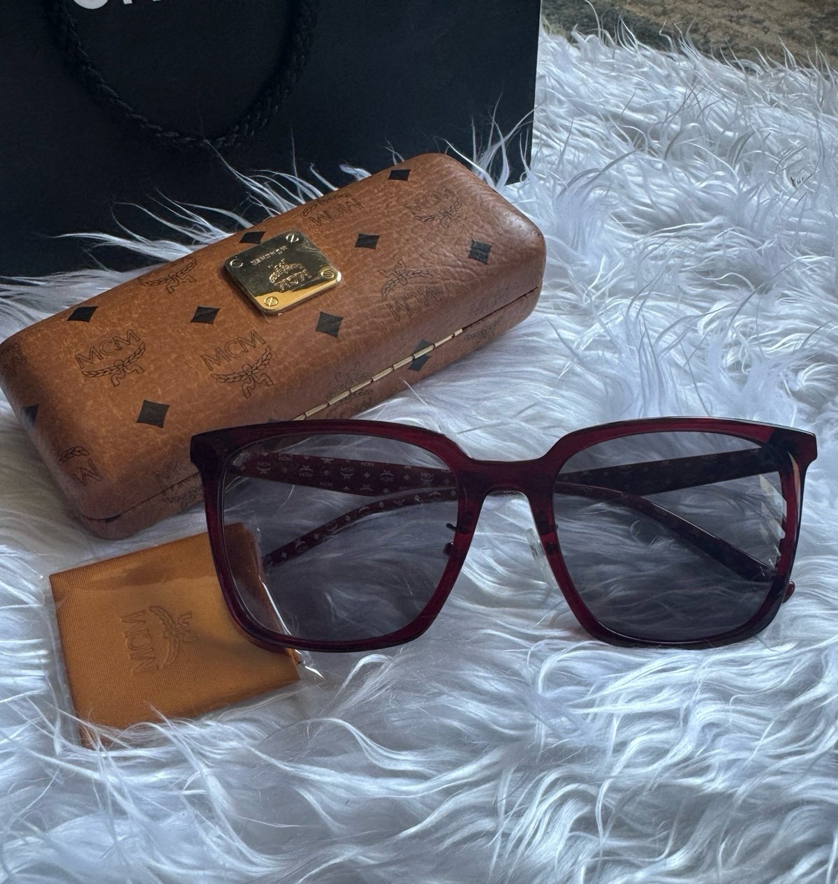 MCM sunglass