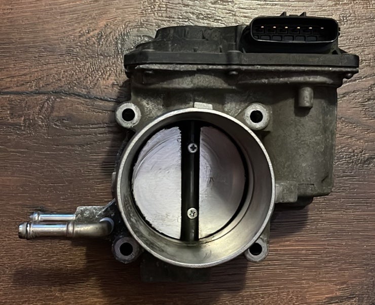 Toyota OEM 22030-0v010 Fuel Injection Throttle Body Compatible Toyota Scion