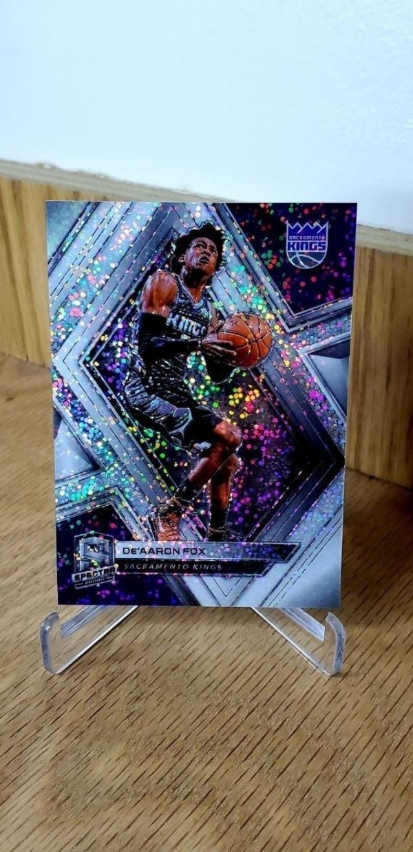 De'aaron Fox /20 SUPER RARE White Sparkle Holo